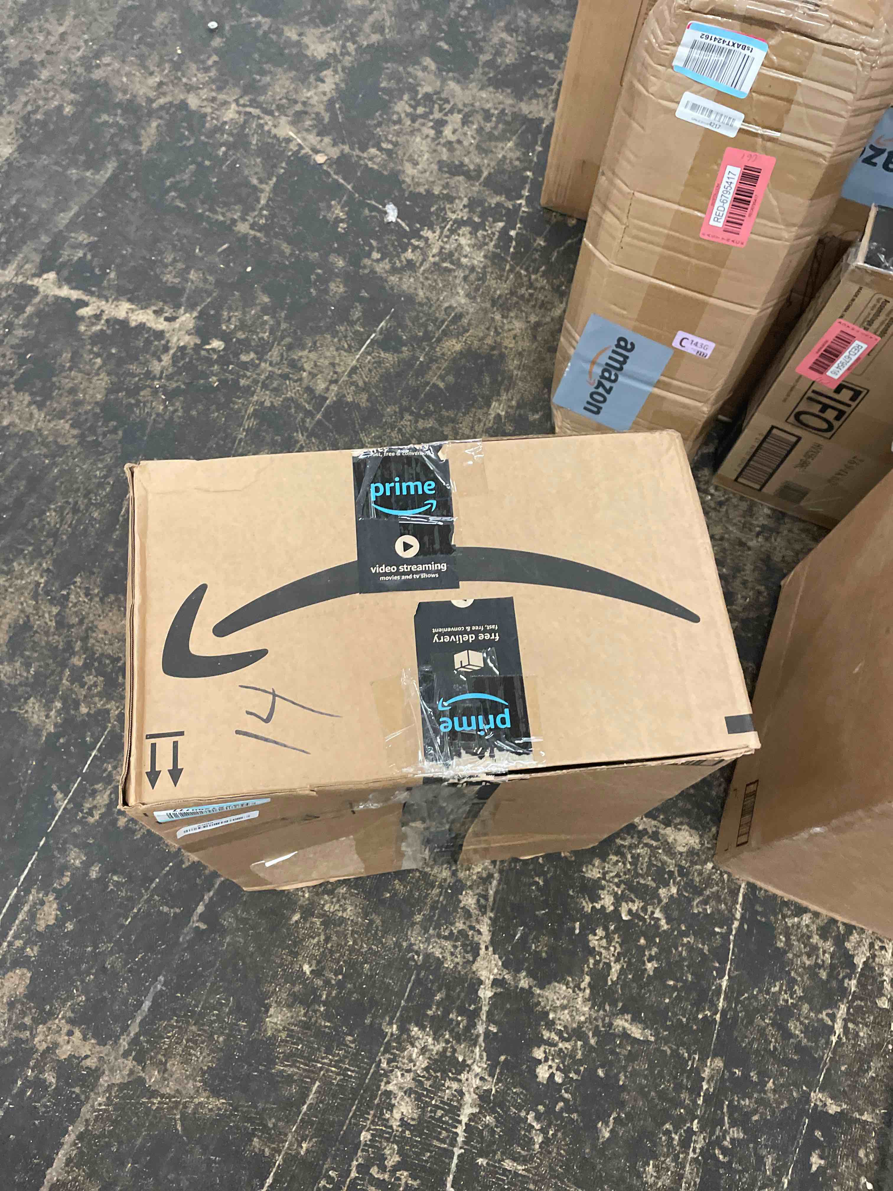 https://s3.amazonaws.com/lotting-images-prod/phillipi/RED6795420_1752639705550.jpeg