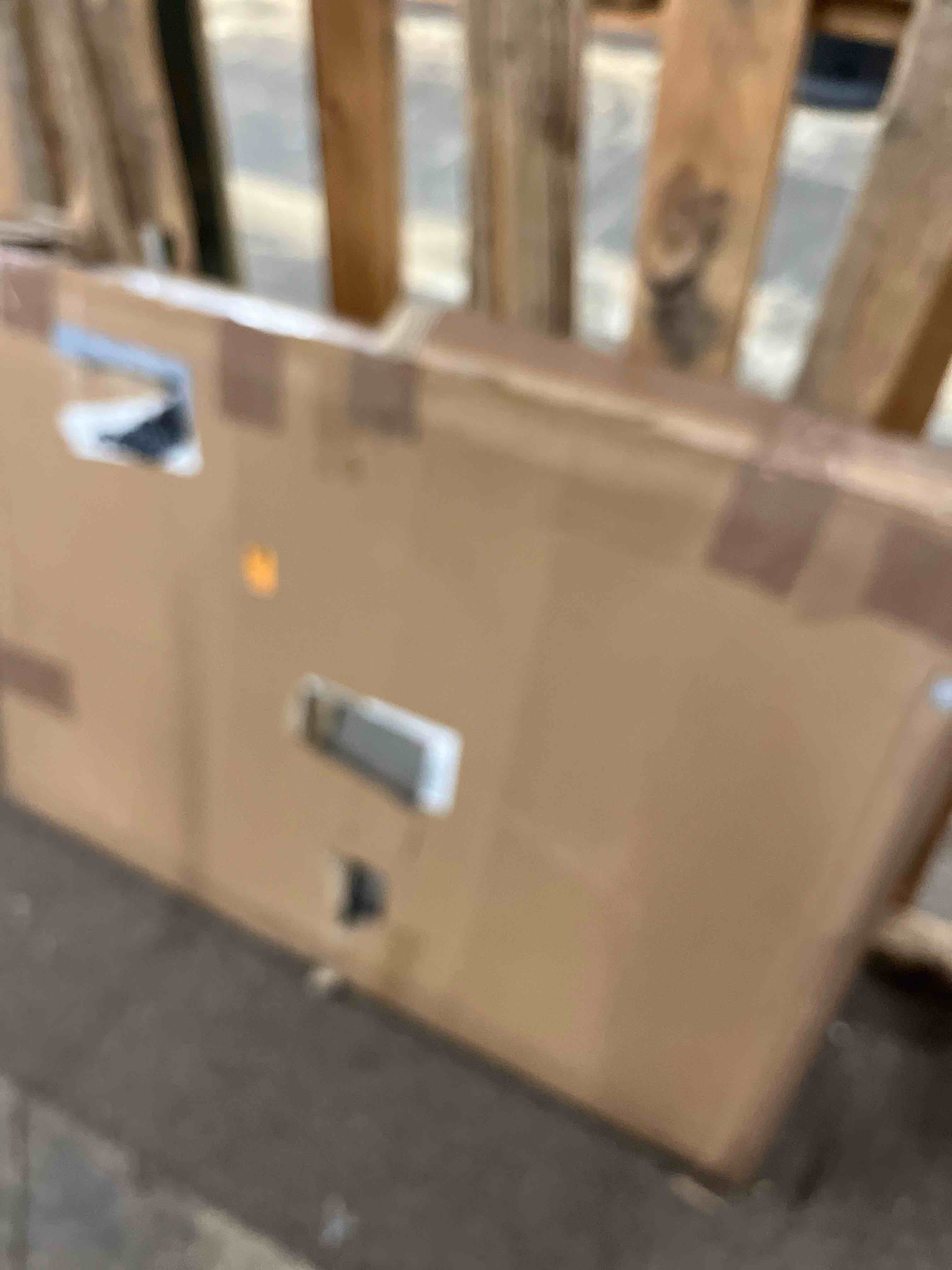 https://s3.amazonaws.com/lotting-images-prod/phillipi/RED6795457_1734601714910.jpeg