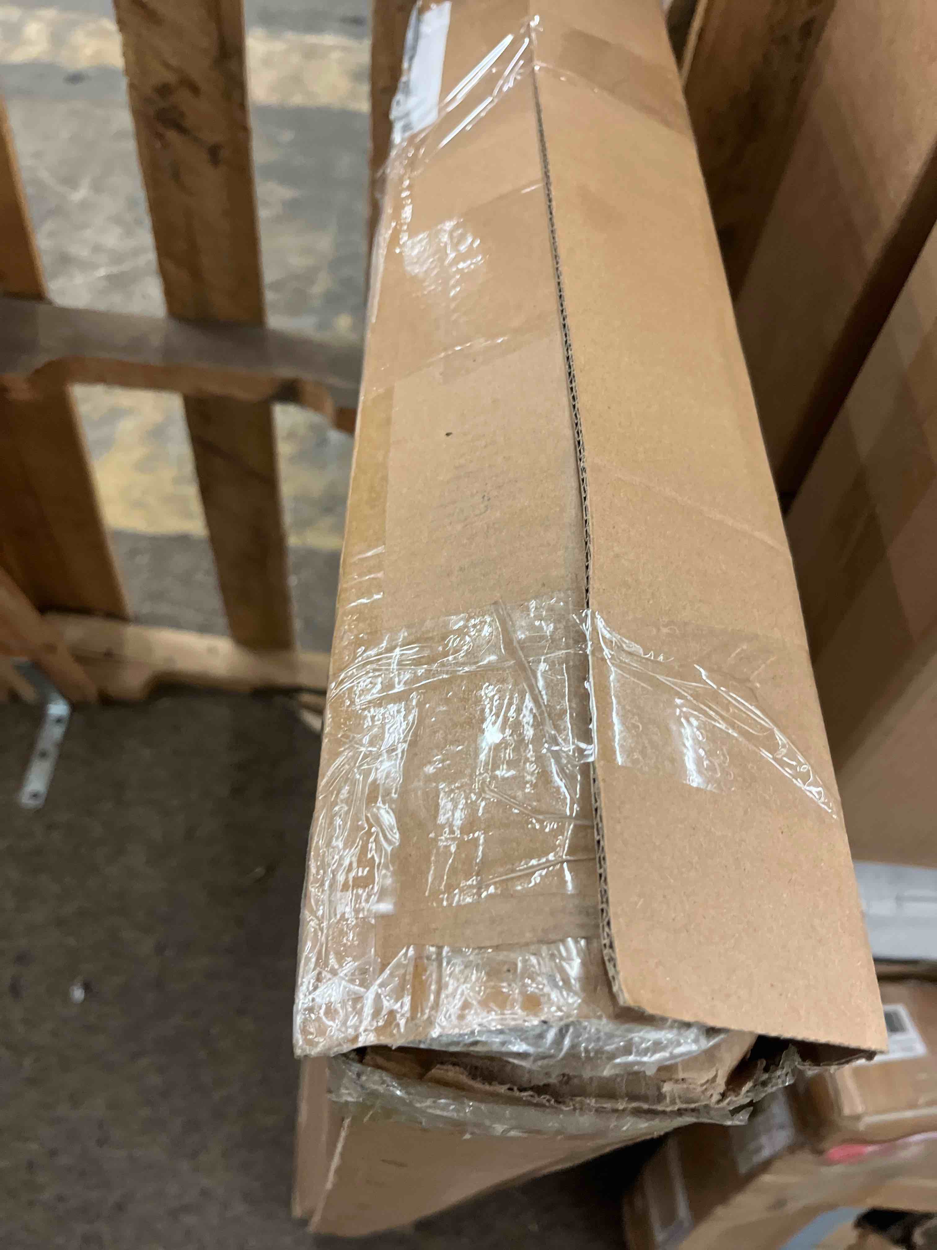 https://s3.amazonaws.com/lotting-images-prod/phillipi/RED6795469_1734599675645.jpeg