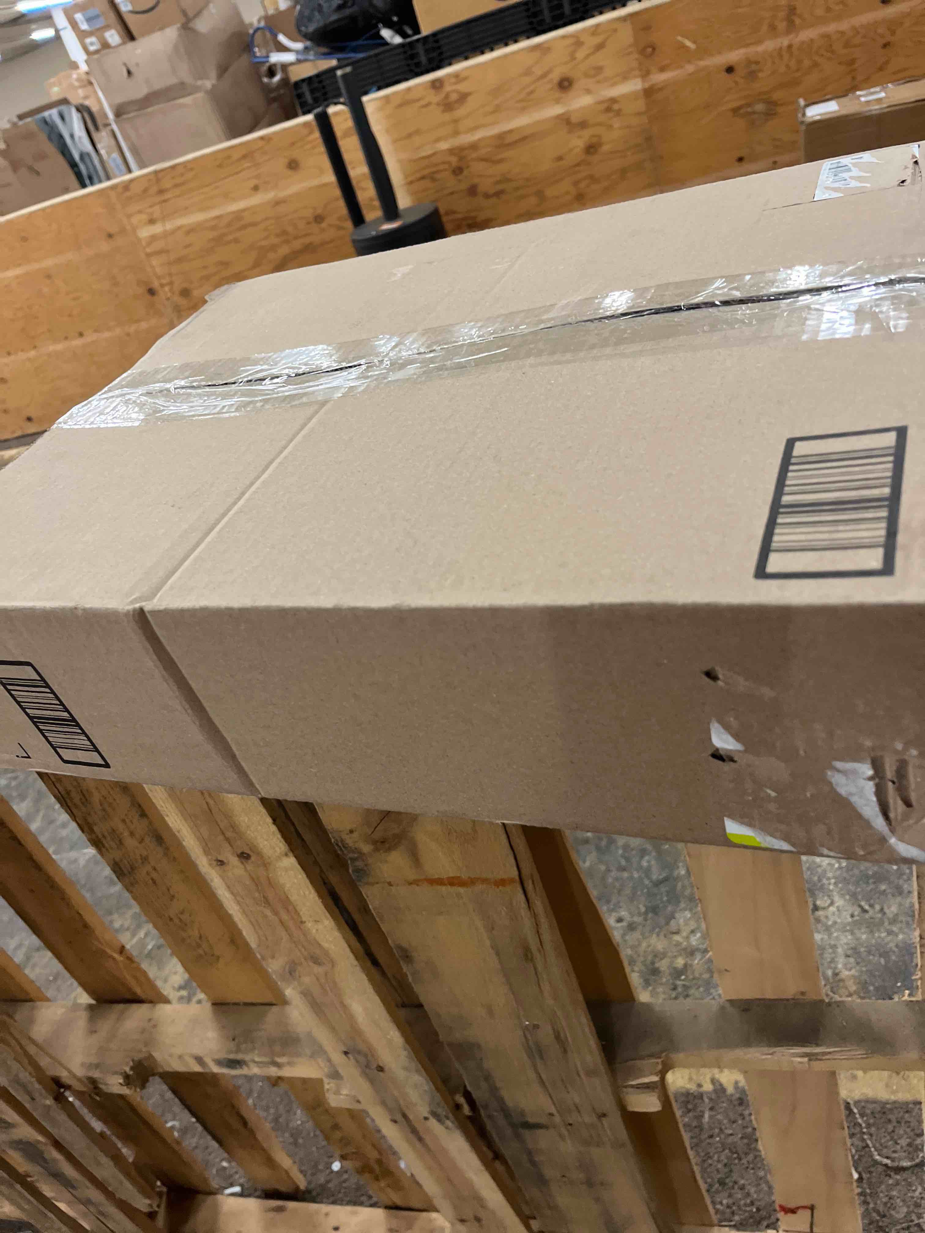 https://s3.amazonaws.com/lotting-images-prod/phillipi/RED6795471_1734599375109.jpeg