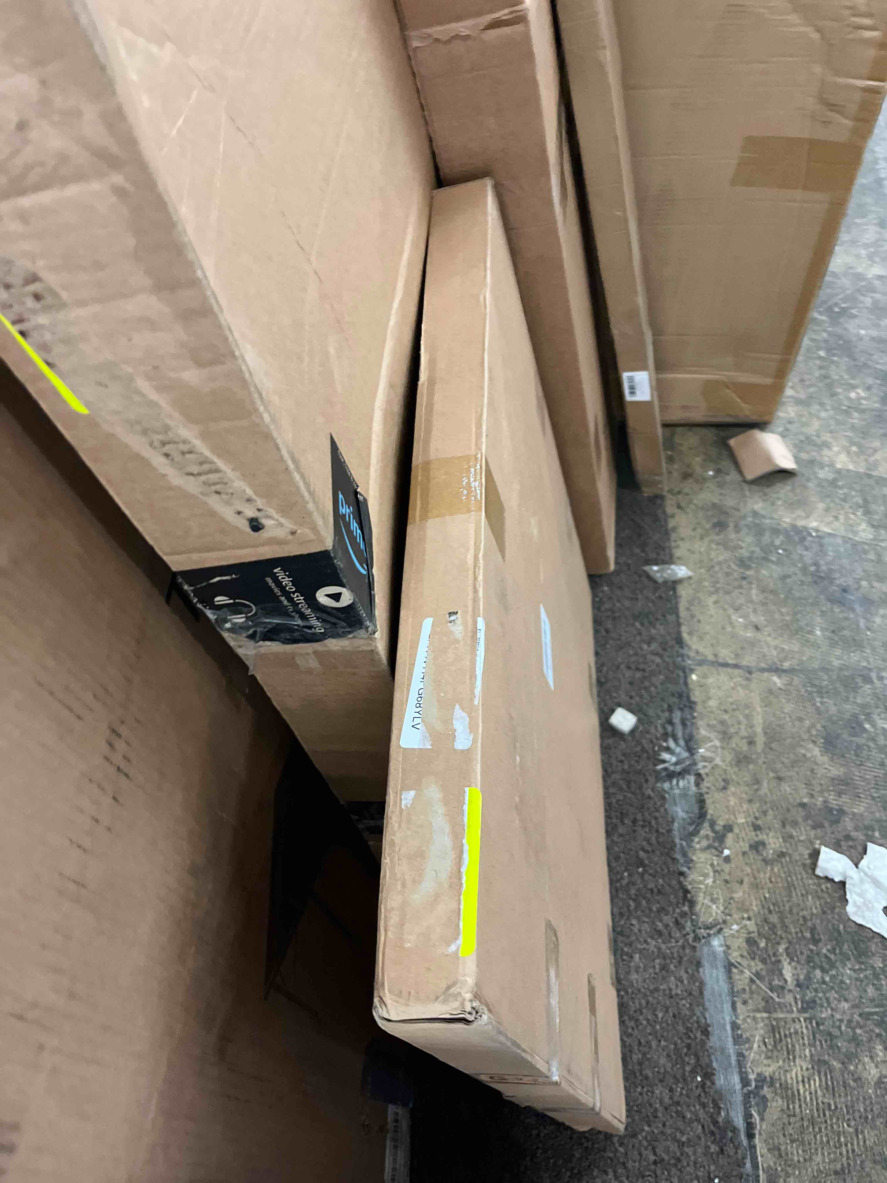 https://s3.amazonaws.com/lotting-images-prod/phillipi/RED6795475_1734598848868.jpeg