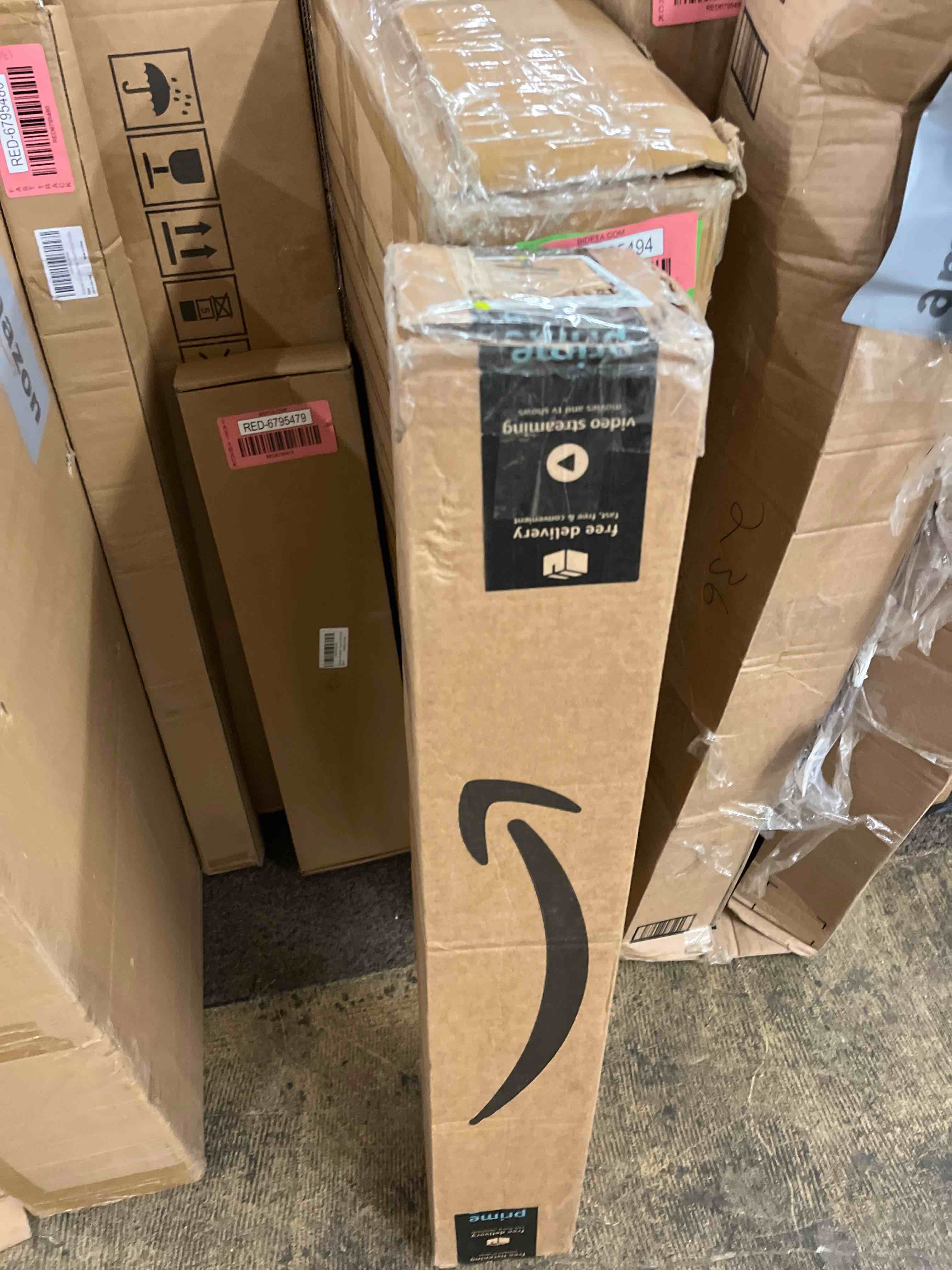https://s3.amazonaws.com/lotting-images-prod/phillipi/RED6795477_1734598656713.jpeg