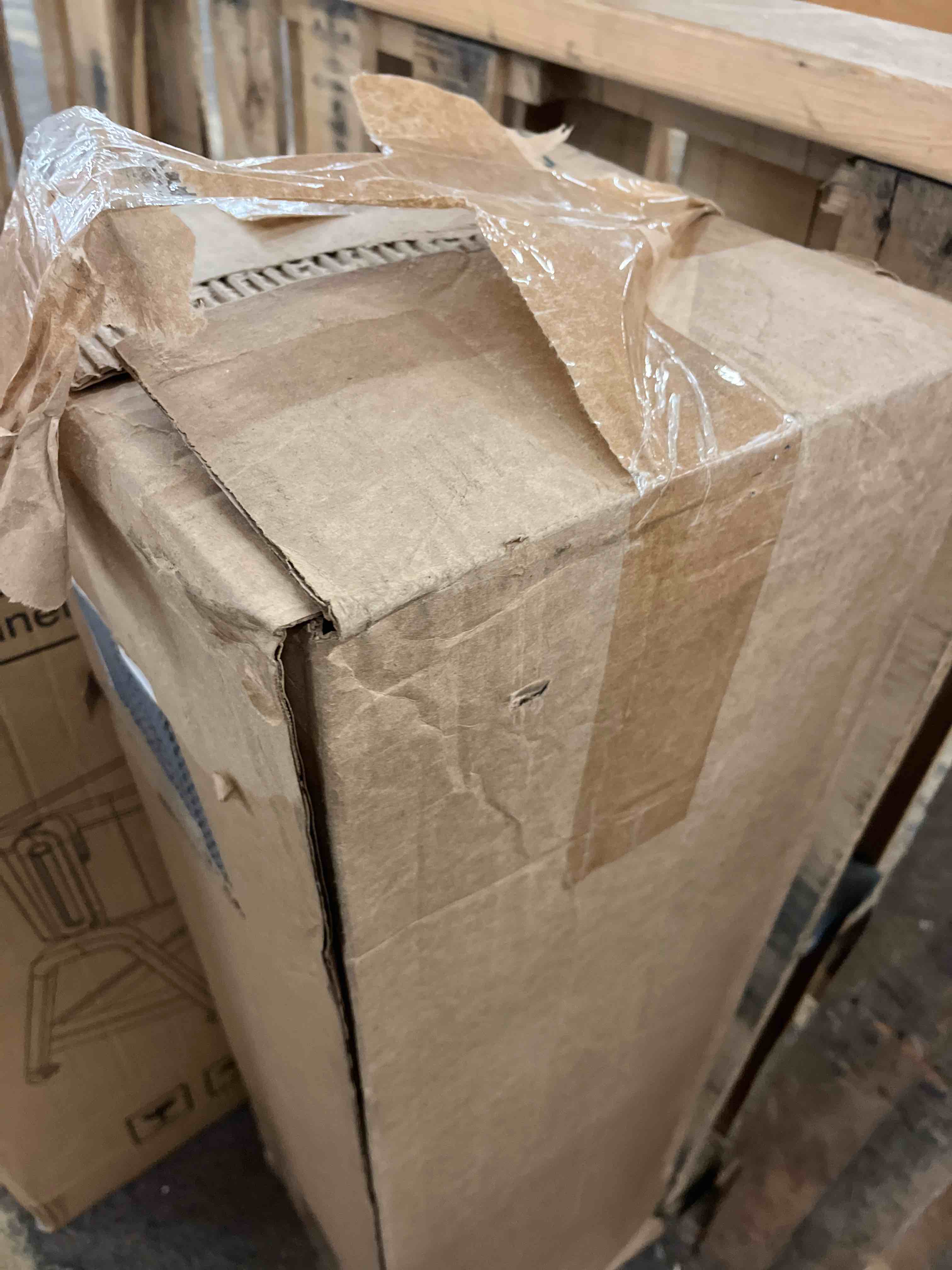 https://s3.amazonaws.com/lotting-images-prod/phillipi/RED6795490_1734597444688.jpeg