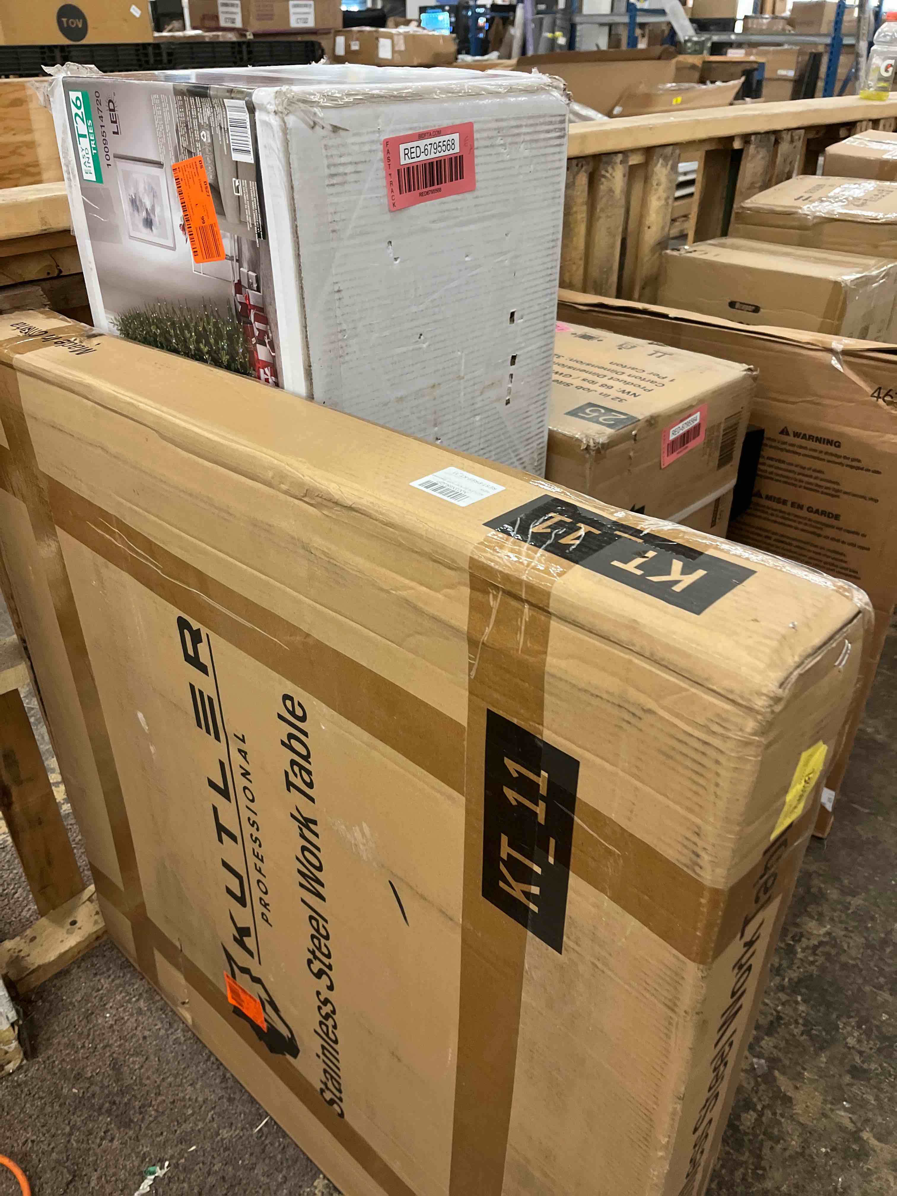 https://s3.amazonaws.com/lotting-images-prod/phillipi/RED6795567_1734604662244.jpeg