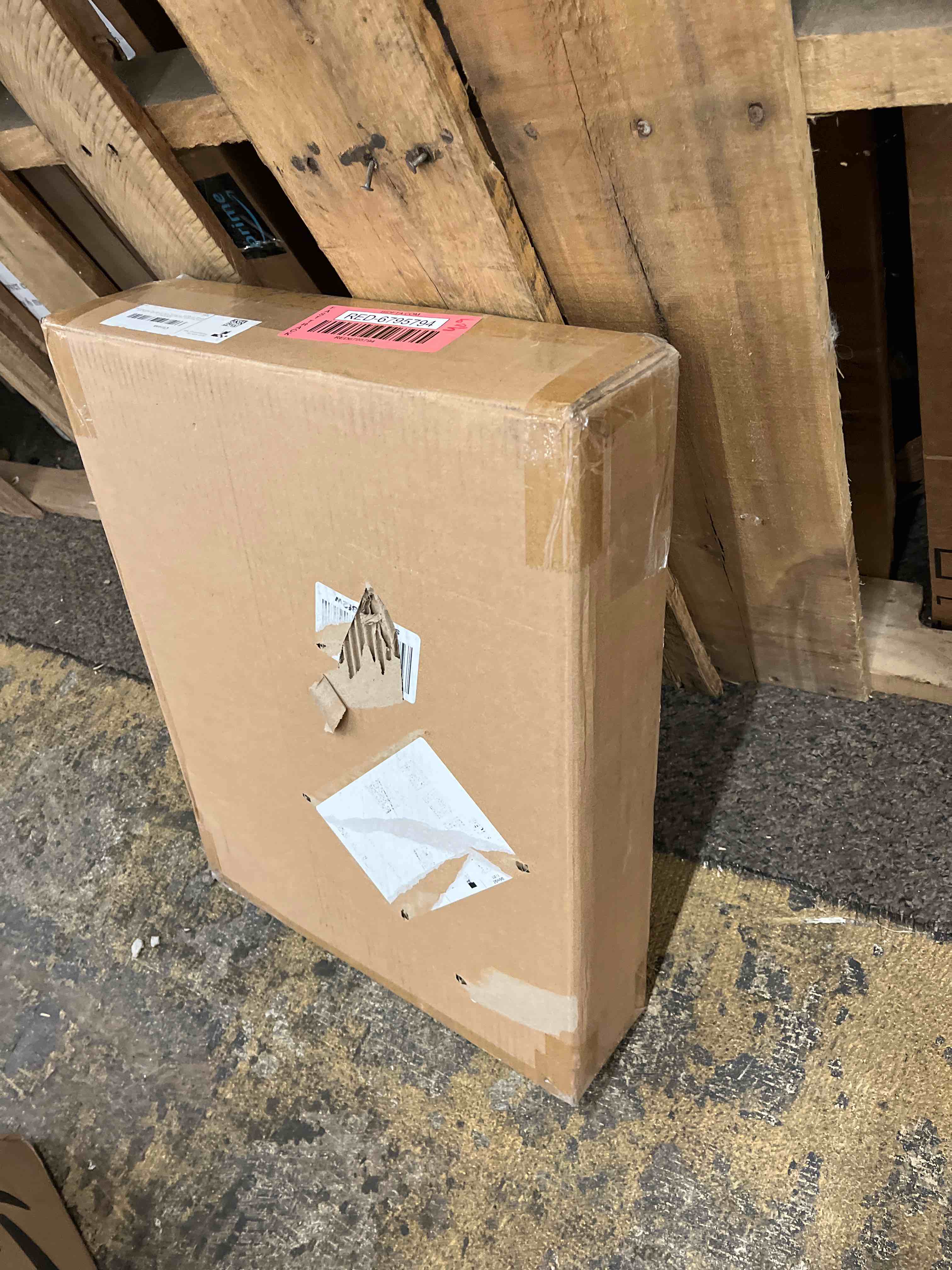 https://s3.amazonaws.com/lotting-images-prod/phillipi/RED6795794_1734644750140.jpeg