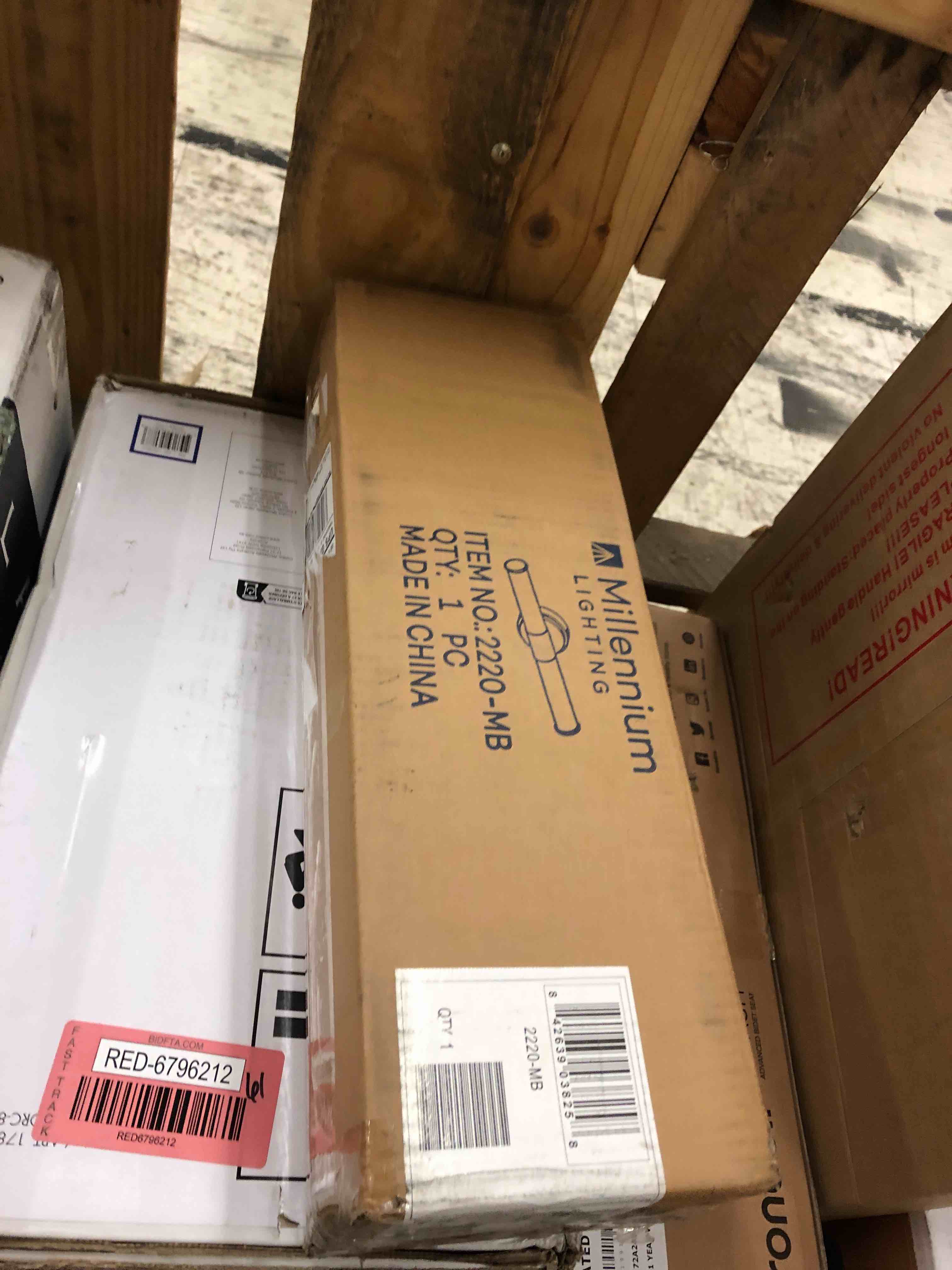 https://s3.amazonaws.com/lotting-images-prod/phillipi/RED6796379_1736545981548.jpeg