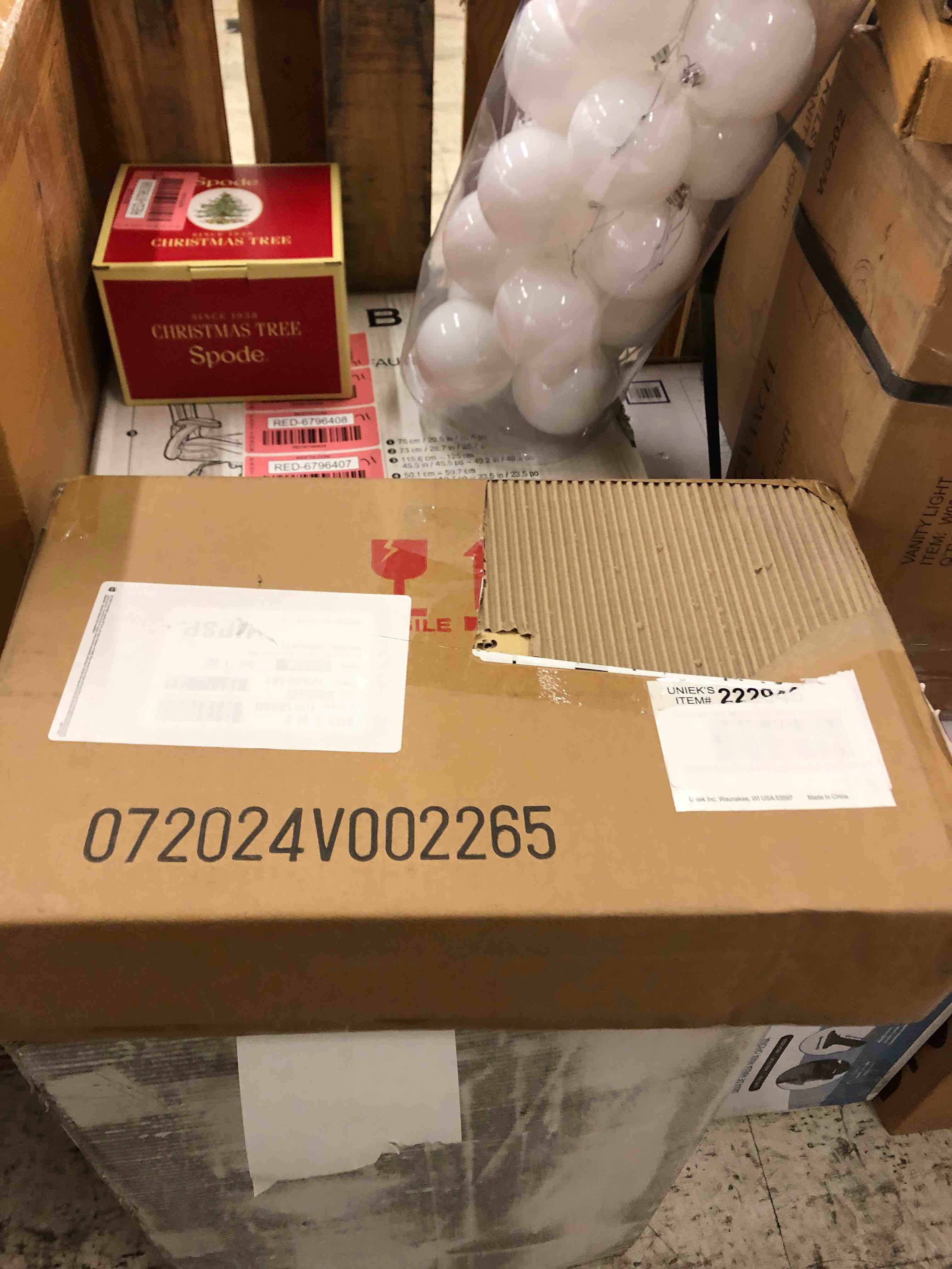 https://s3.amazonaws.com/lotting-images-prod/phillipi/RED6796401_1736784834185.jpeg