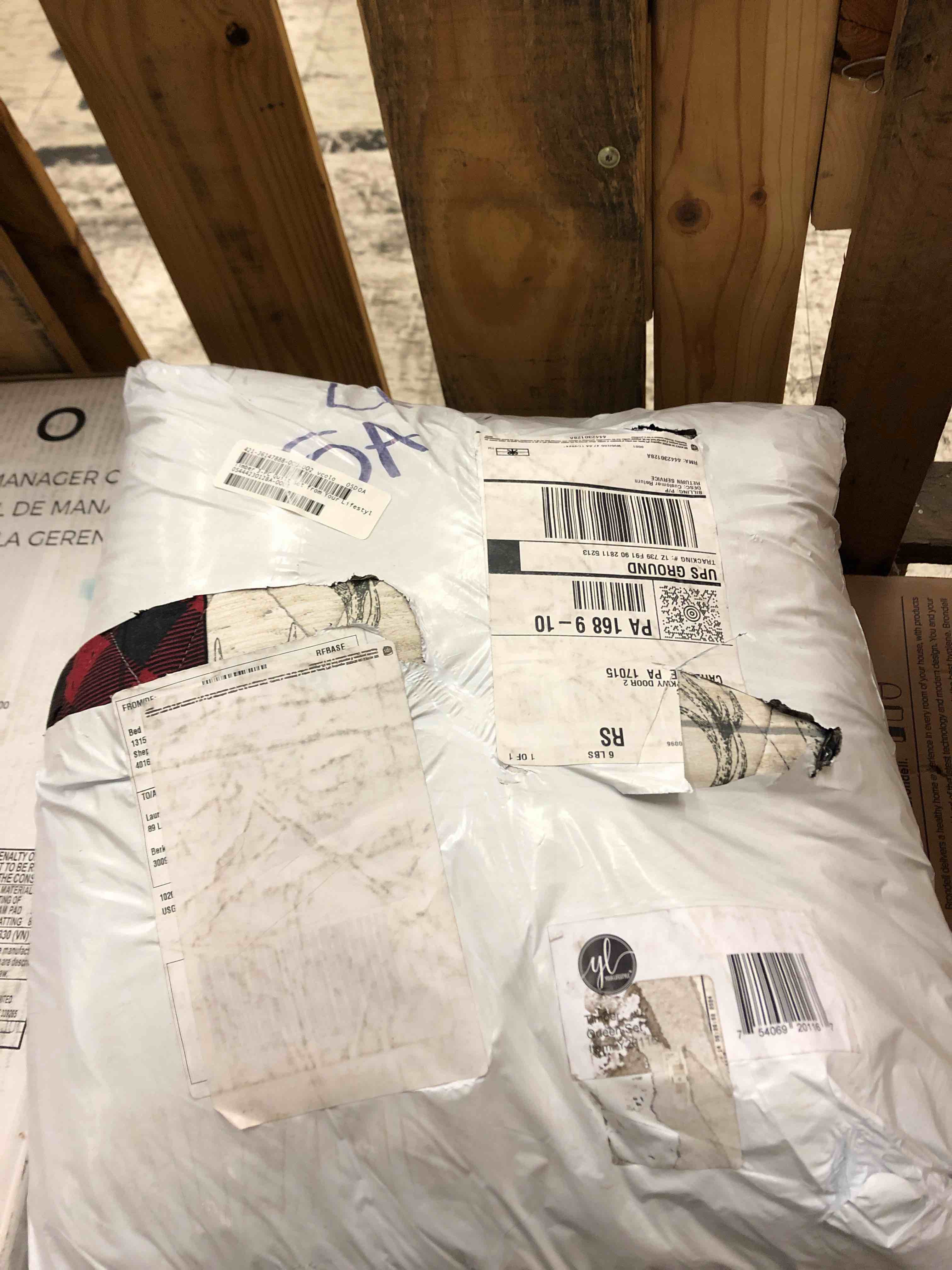 https://s3.amazonaws.com/lotting-images-prod/phillipi/RED6796414_1736787169524.jpeg