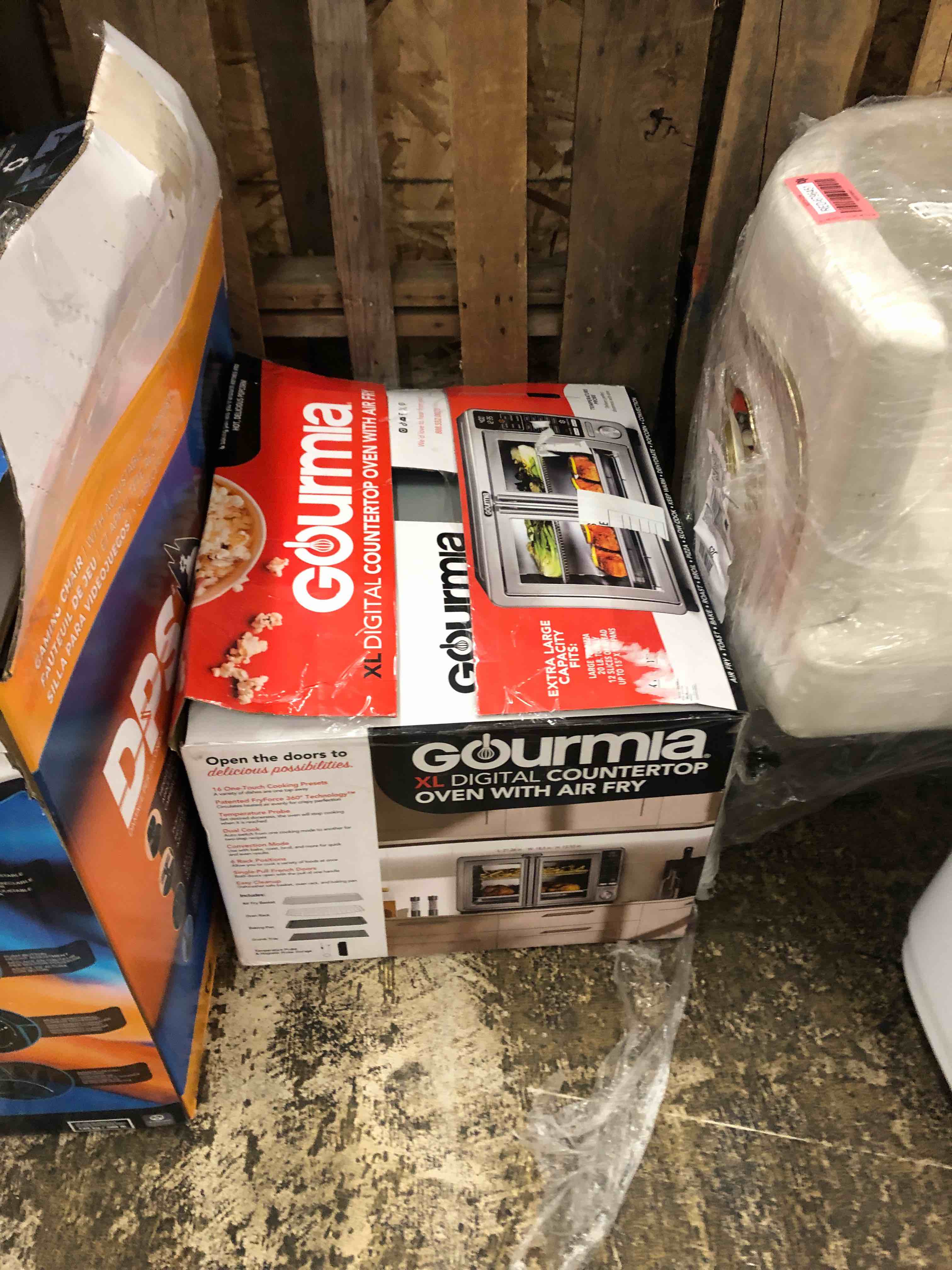 https://s3.amazonaws.com/lotting-images-prod/phillipi/RED6796454_1737049570506.jpeg