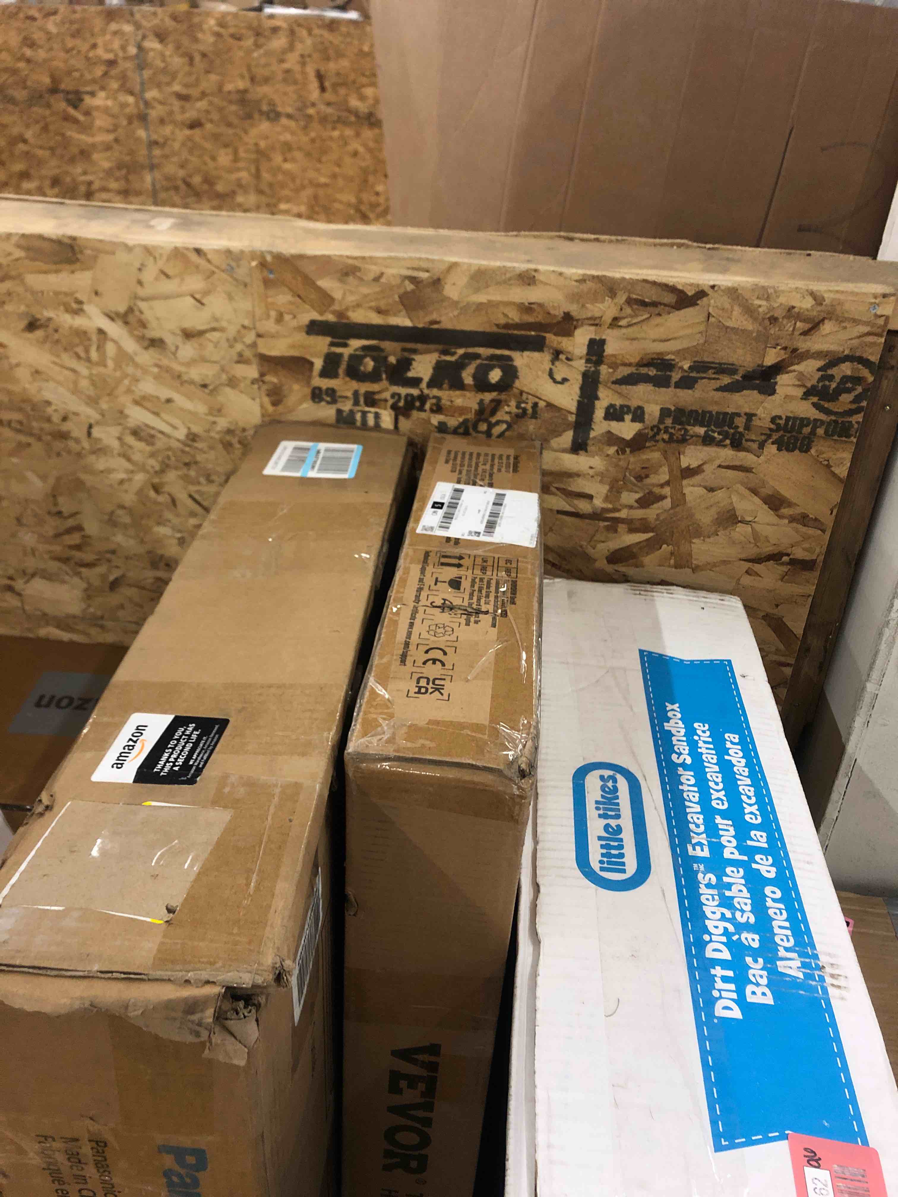 https://s3.amazonaws.com/lotting-images-prod/phillipi/RED6796463_1737050084212.jpeg