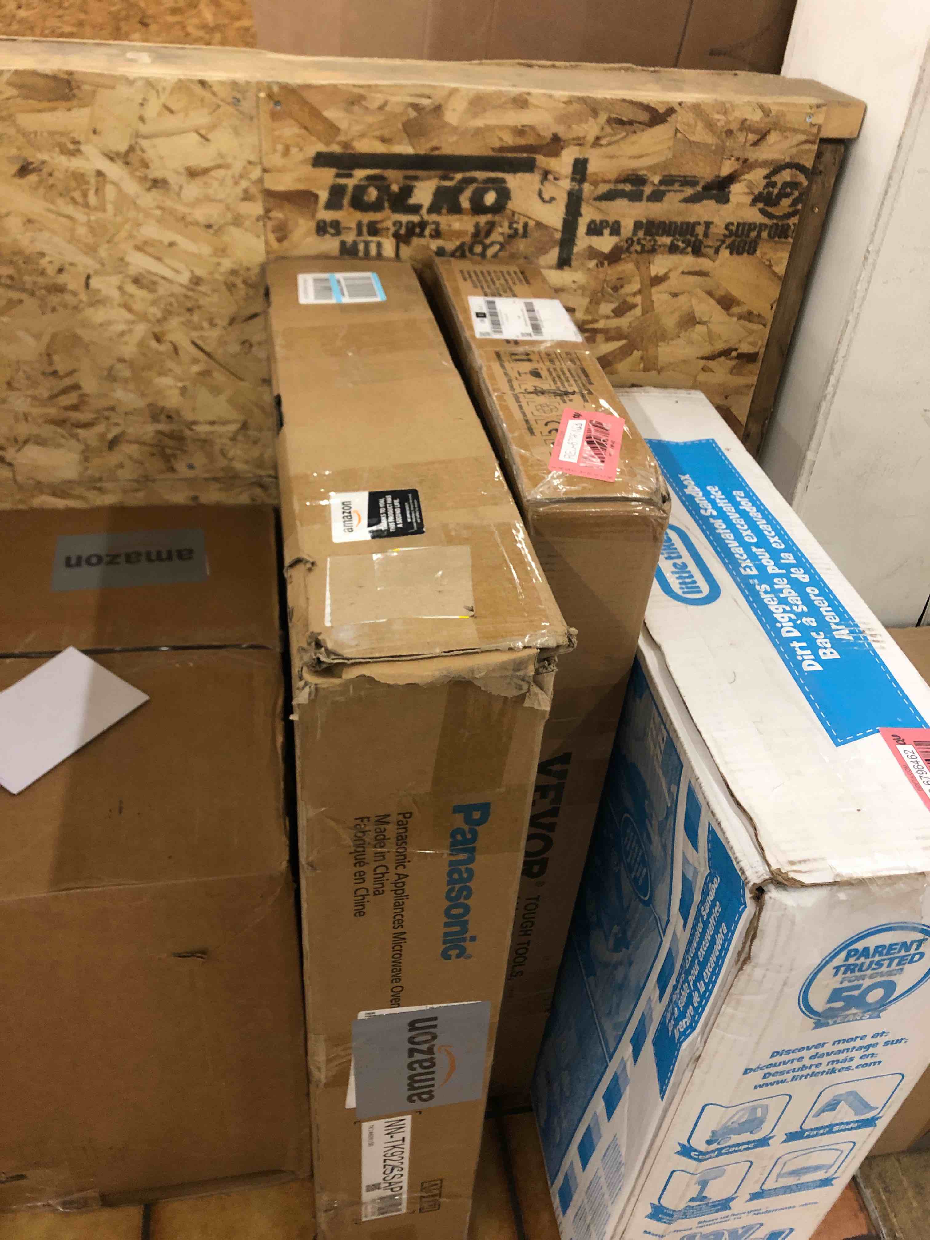 https://s3.amazonaws.com/lotting-images-prod/phillipi/RED6796464_1737050105246.jpeg