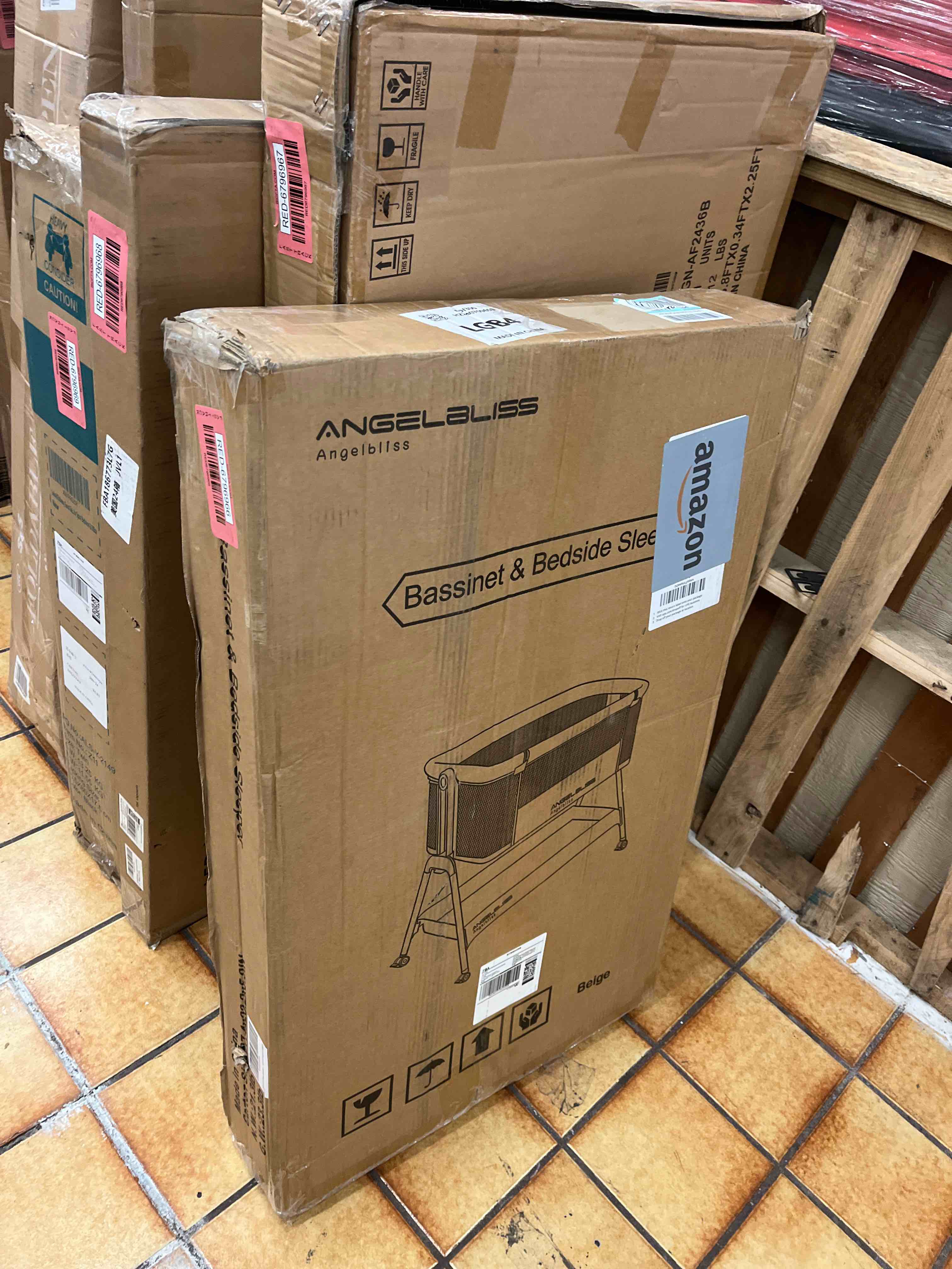 https://s3.amazonaws.com/lotting-images-prod/phillipi/RED6796966_1735593206815.jpeg