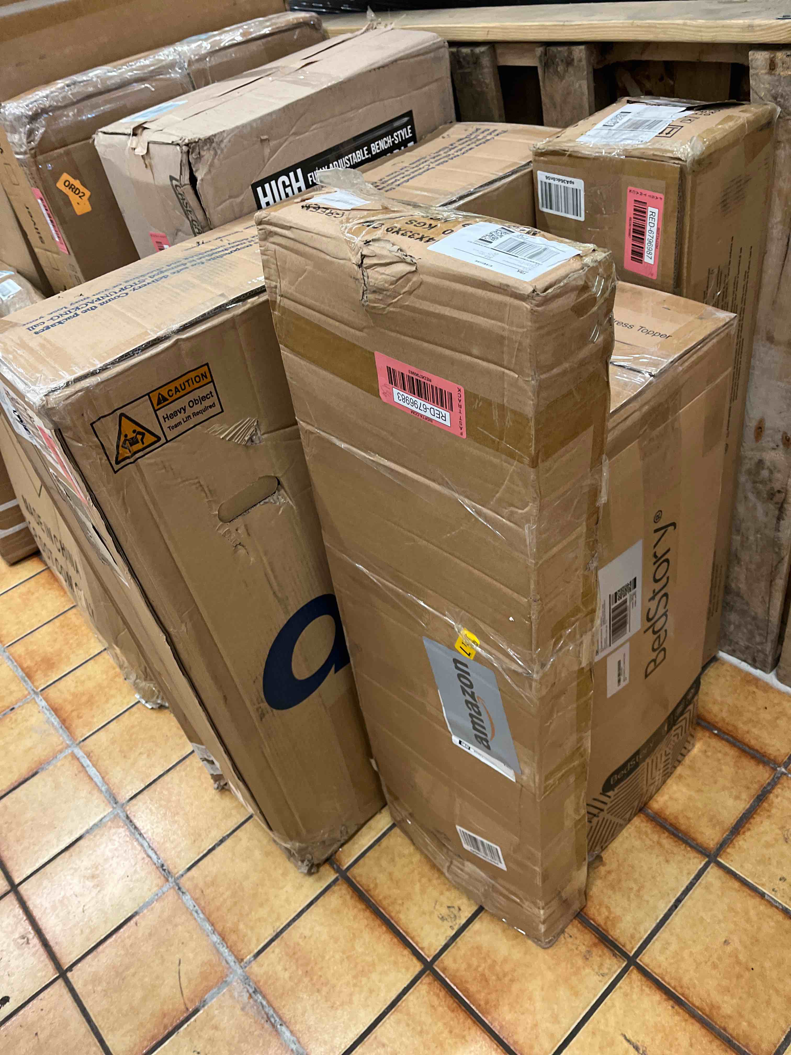 https://s3.amazonaws.com/lotting-images-prod/phillipi/RED6796983_1735590880061.jpeg