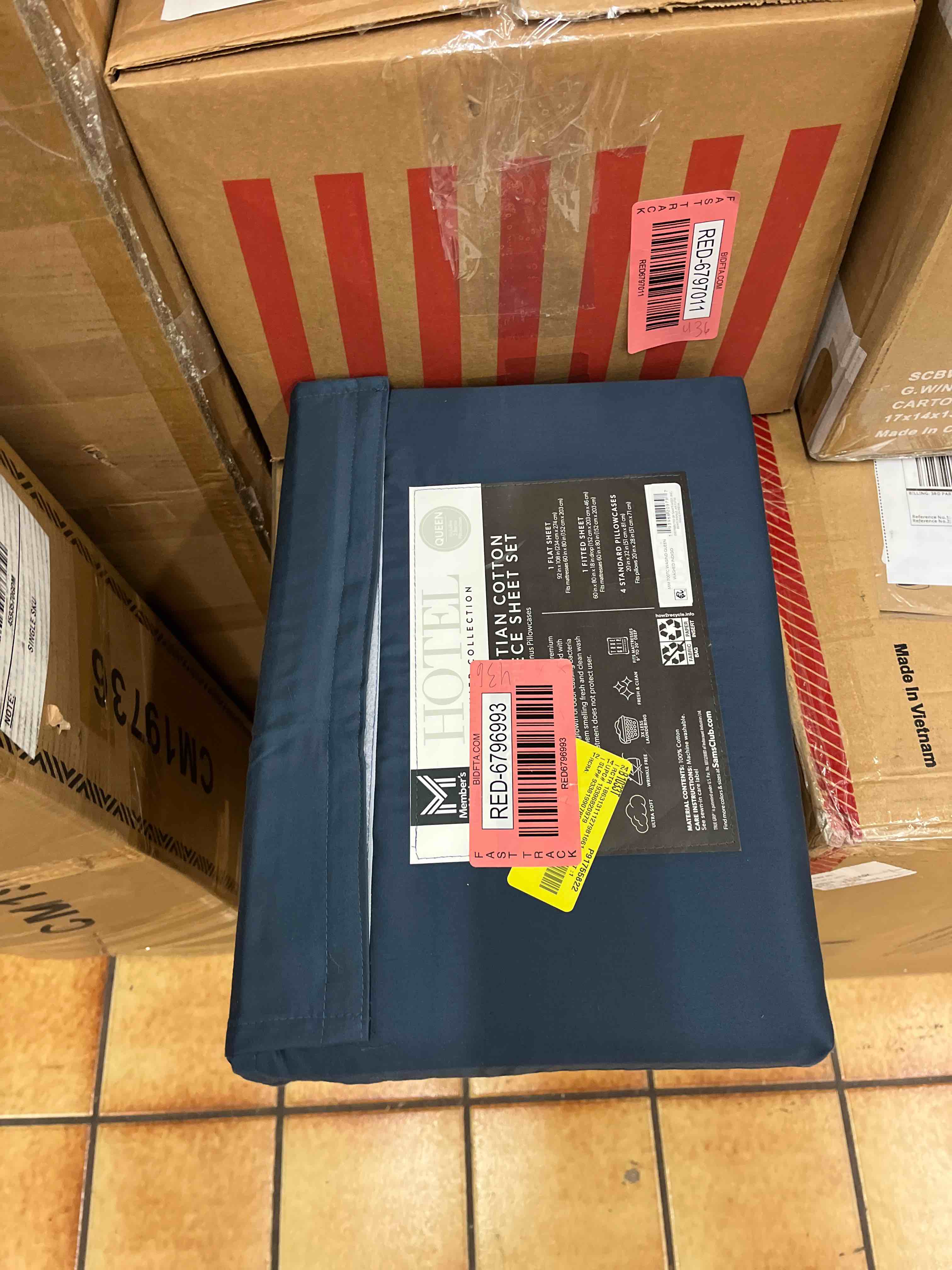 https://s3.amazonaws.com/lotting-images-prod/phillipi/RED6796993_1735589751205.jpeg