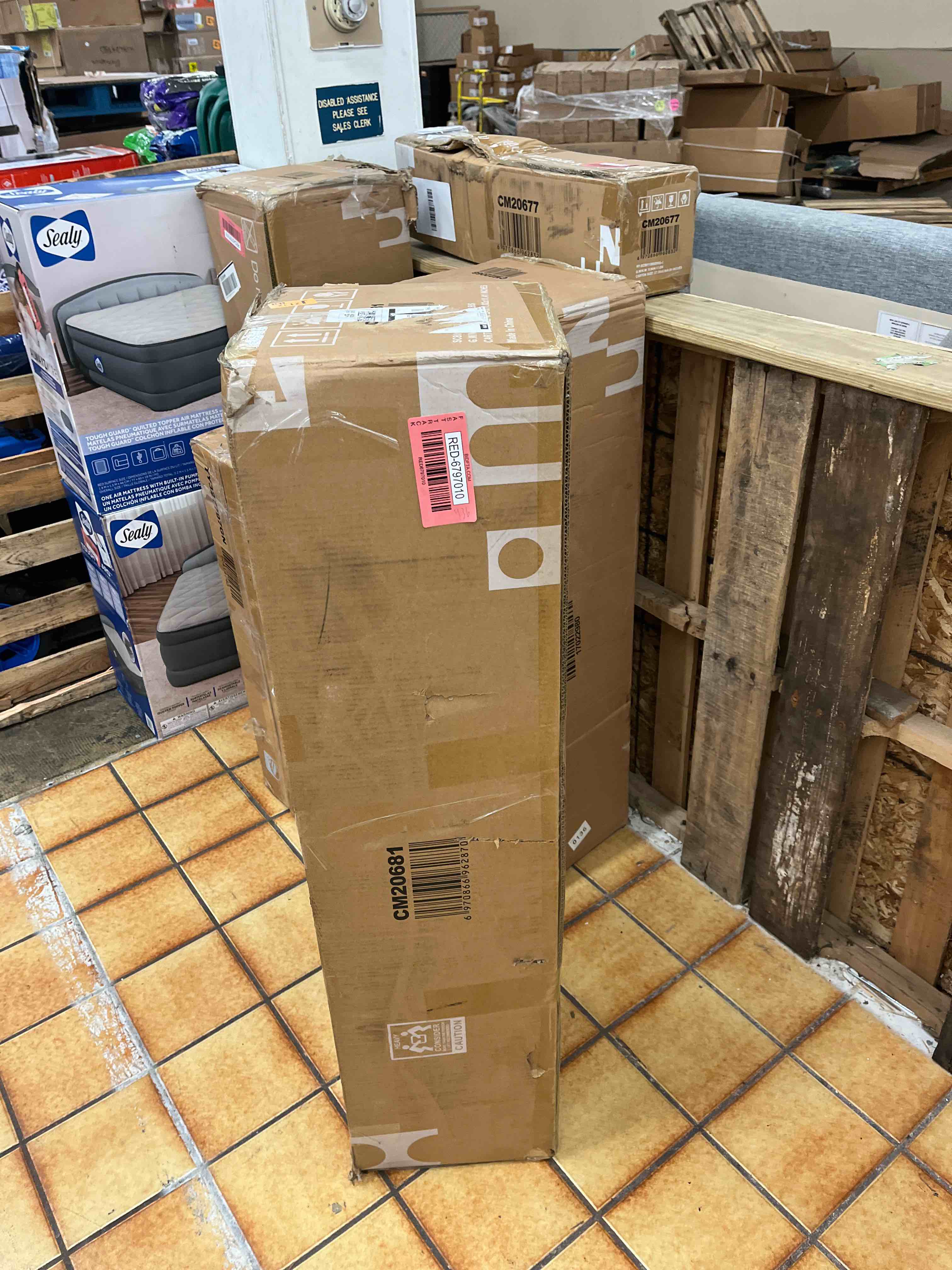 https://s3.amazonaws.com/lotting-images-prod/phillipi/RED6797010_1735586085267.jpeg