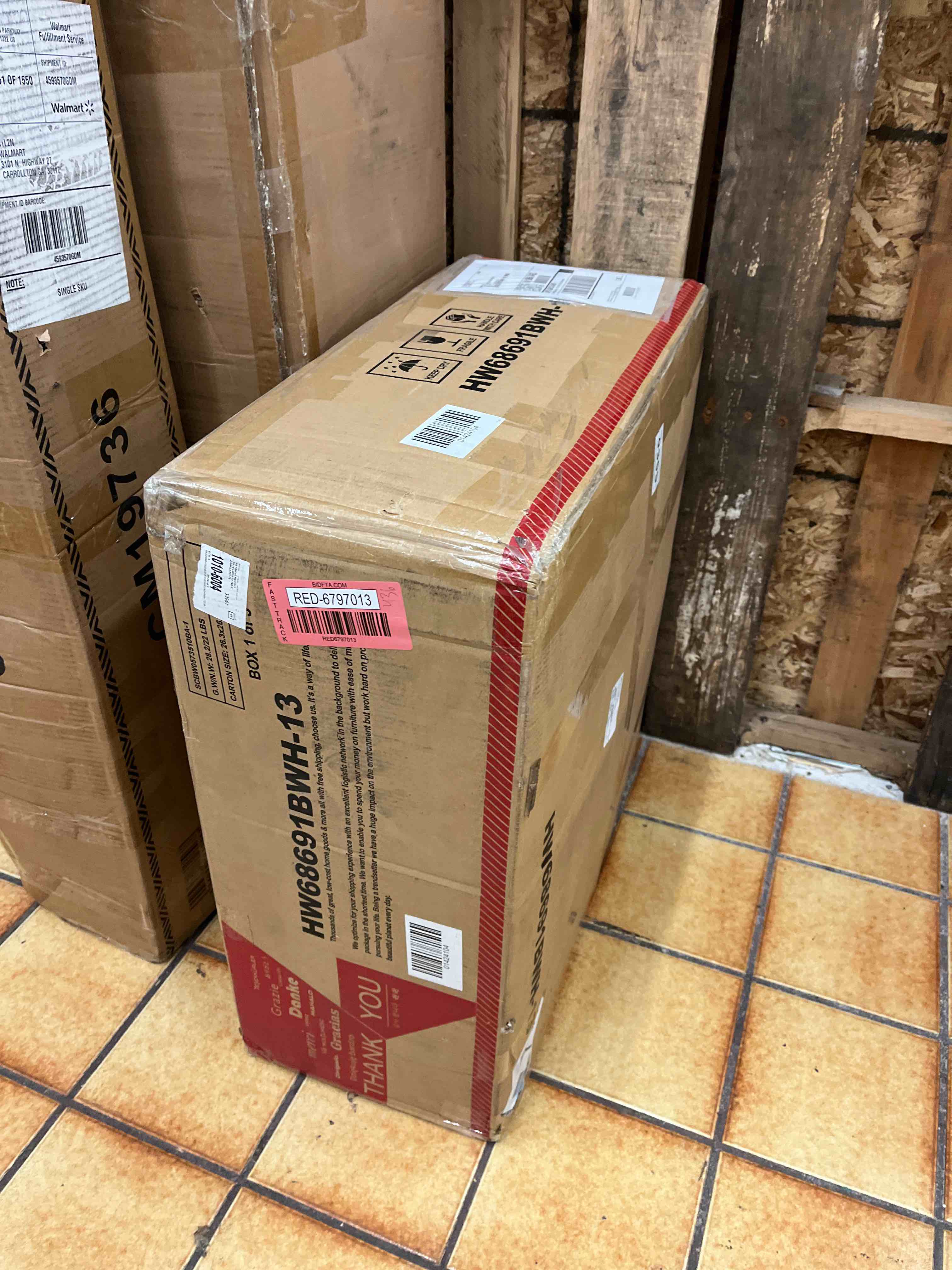 https://s3.amazonaws.com/lotting-images-prod/phillipi/RED6797013_1735586369124.jpeg