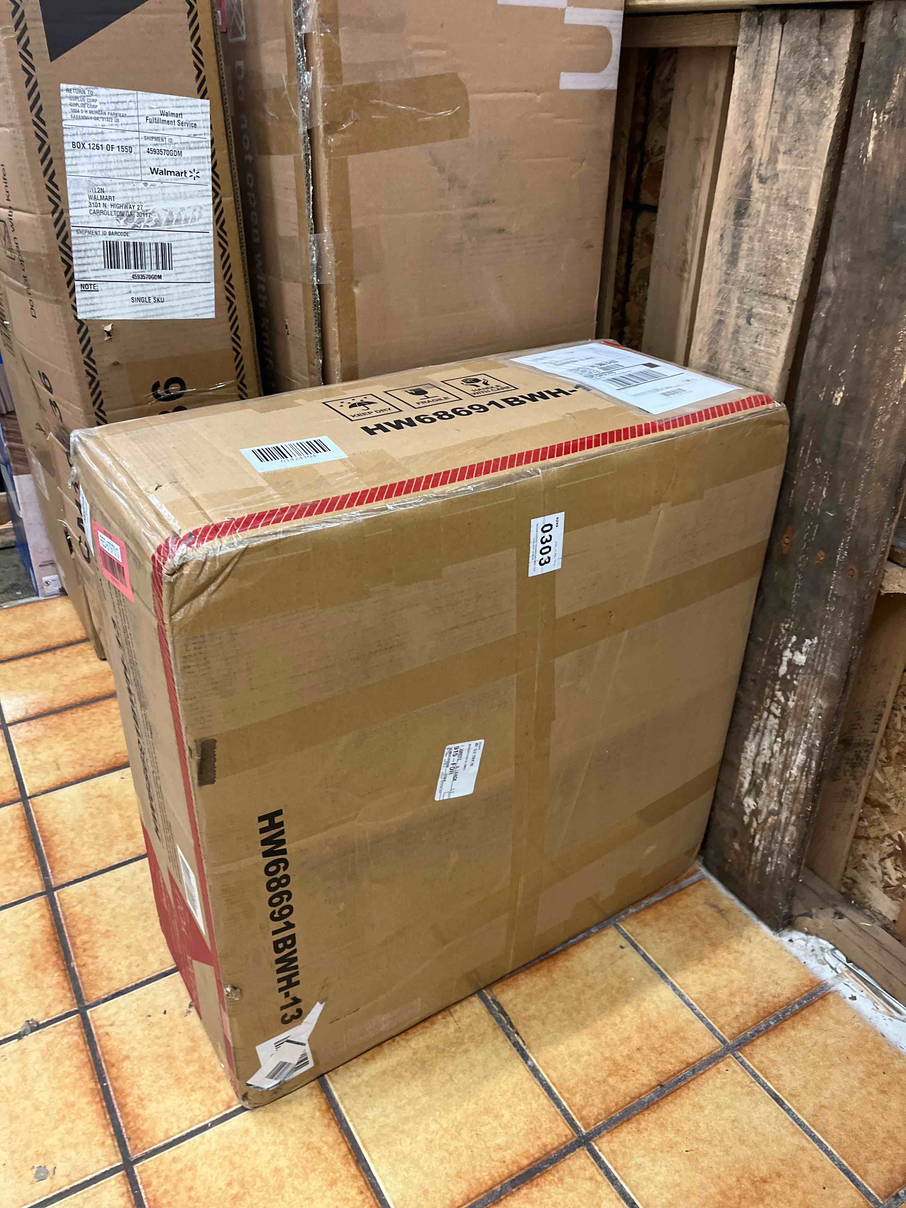 https://s3.amazonaws.com/lotting-images-prod/phillipi/RED6797013_1735586371009.jpeg