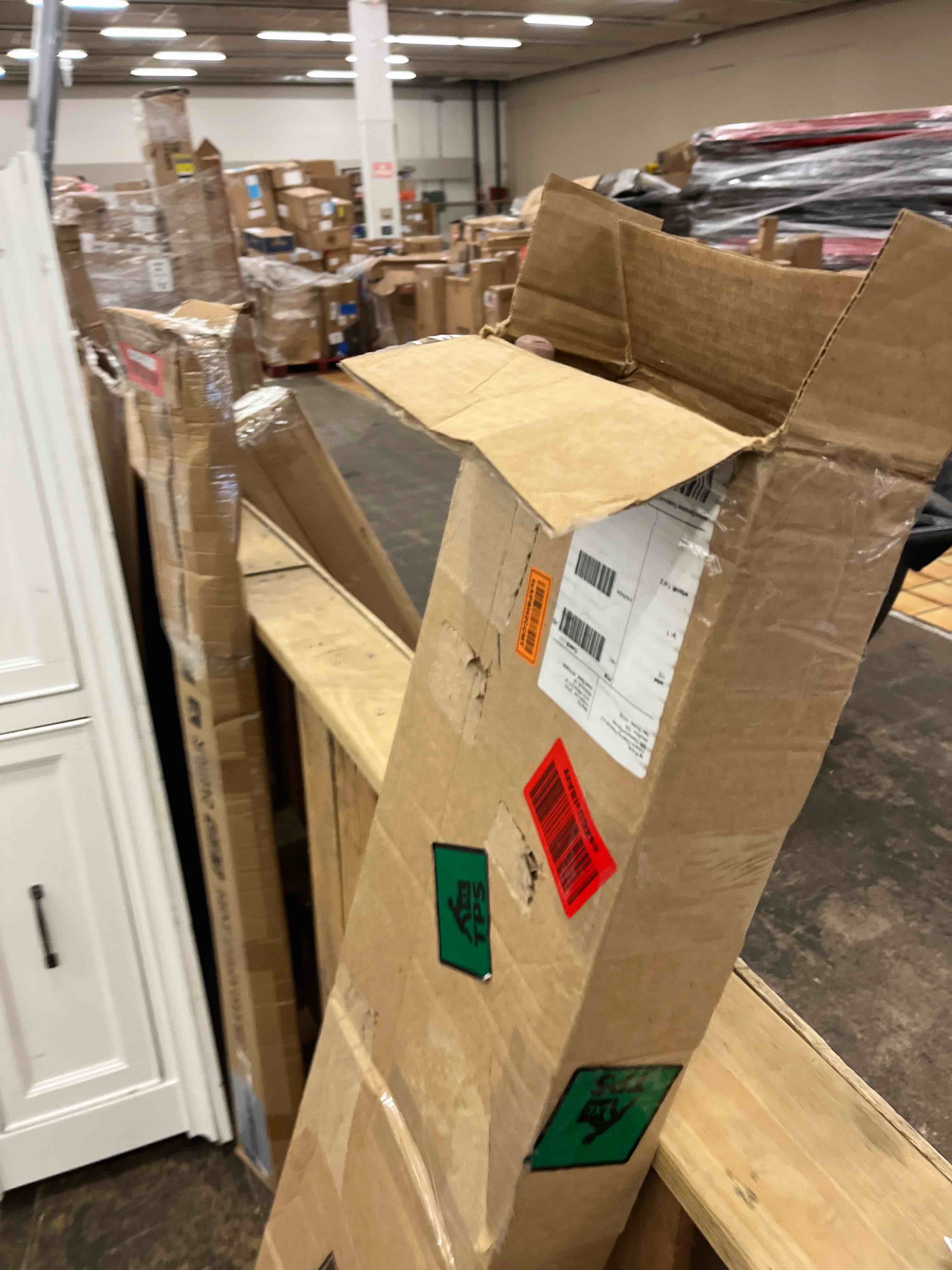 https://s3.amazonaws.com/lotting-images-prod/phillipi/RED6797304_1735746162896.jpeg