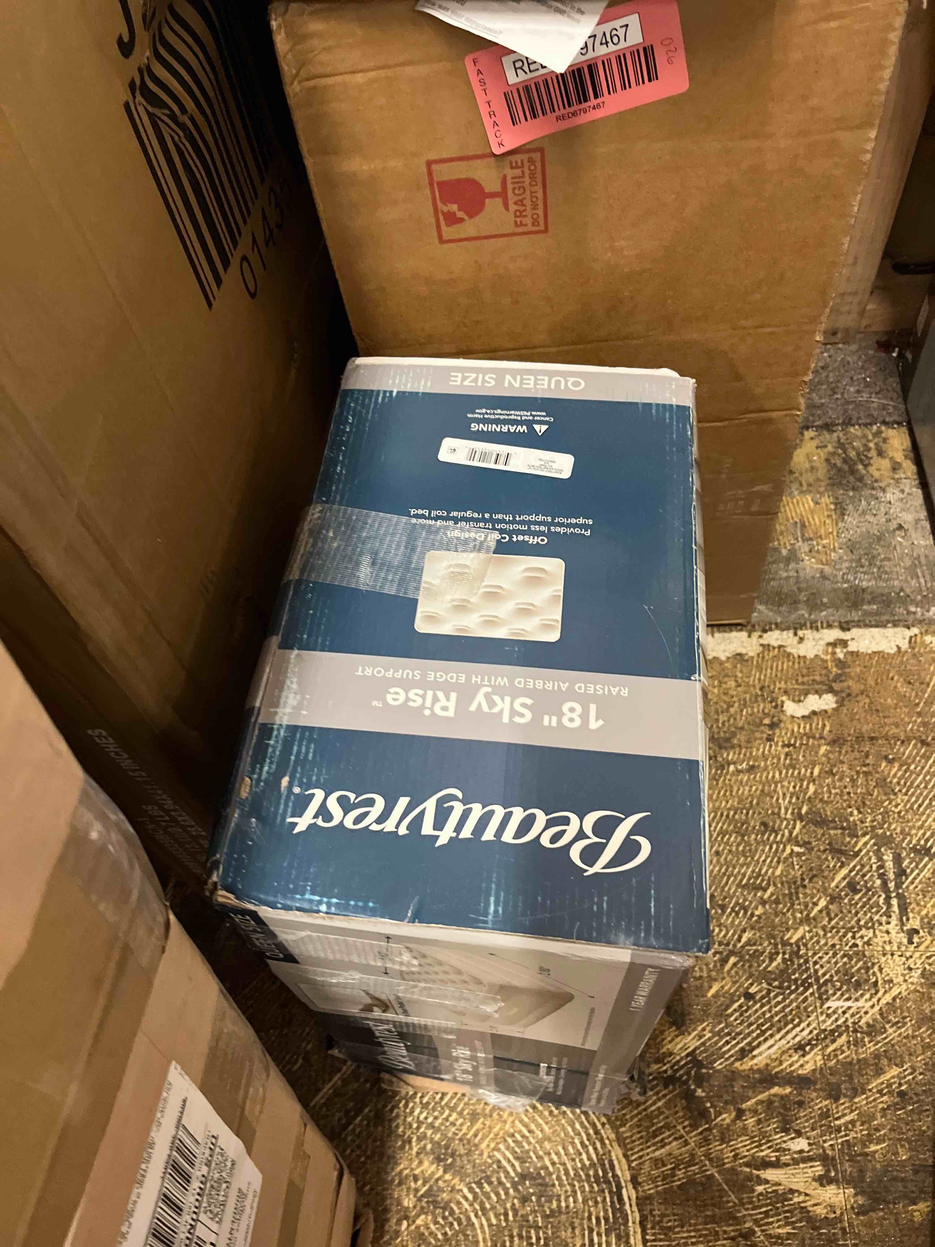 https://s3.amazonaws.com/lotting-images-prod/phillipi/RED6797447_1735869348398.jpeg