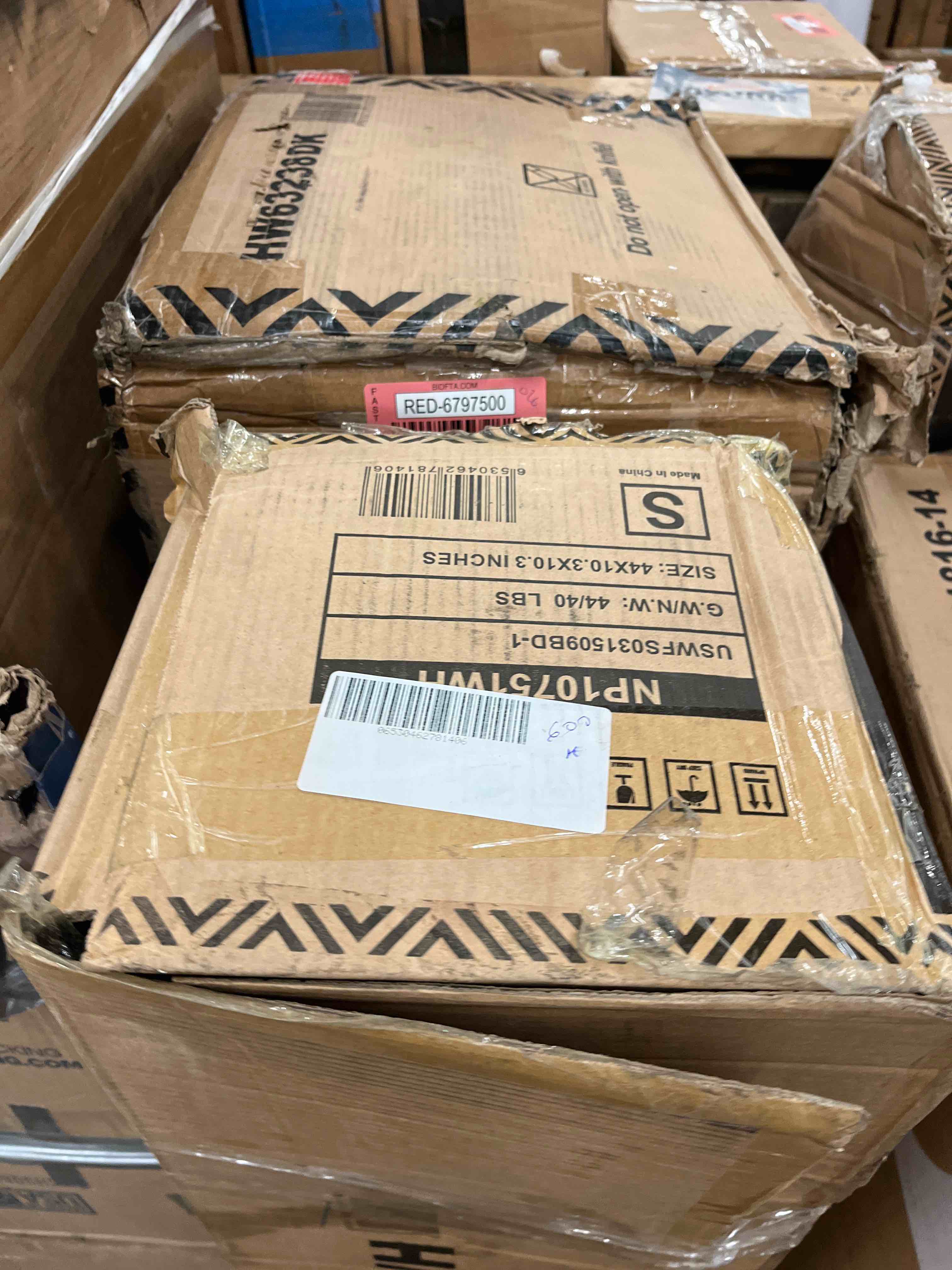 https://s3.amazonaws.com/lotting-images-prod/phillipi/RED6797485_1735849650518.jpeg