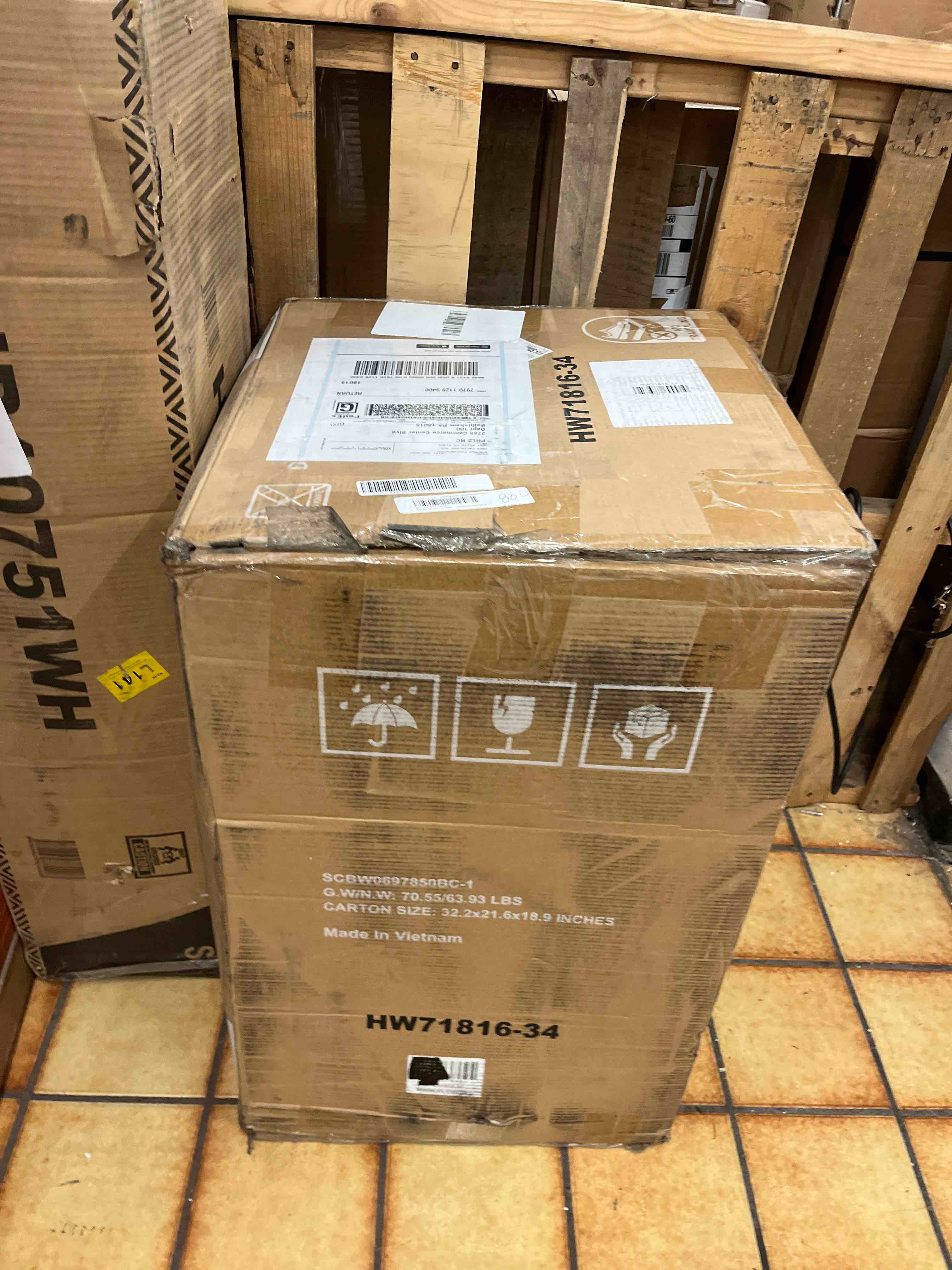 https://s3.amazonaws.com/lotting-images-prod/phillipi/RED6797496_1735847154156.jpeg