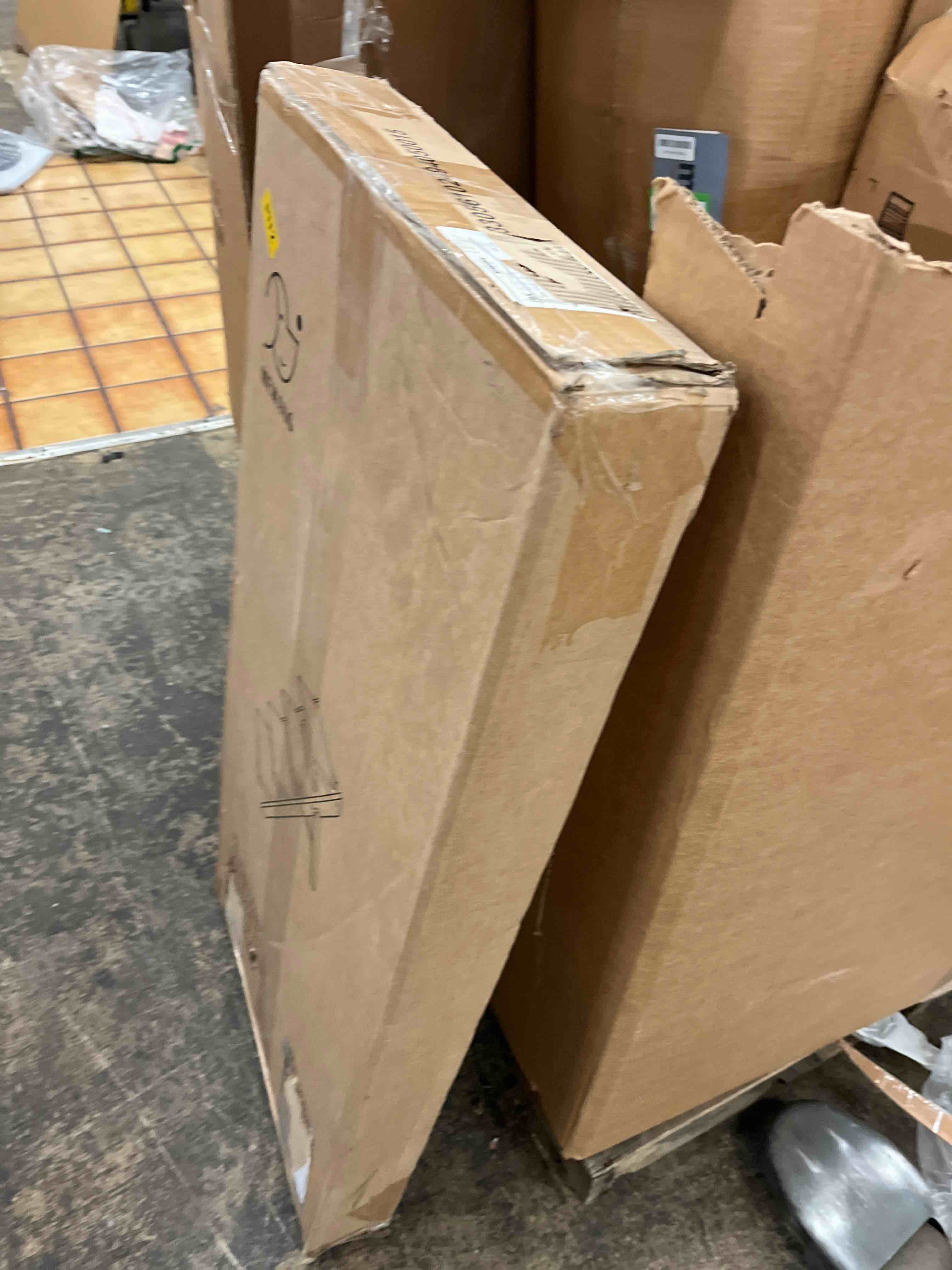 https://s3.amazonaws.com/lotting-images-prod/phillipi/RED6798380_1736982501414.jpeg