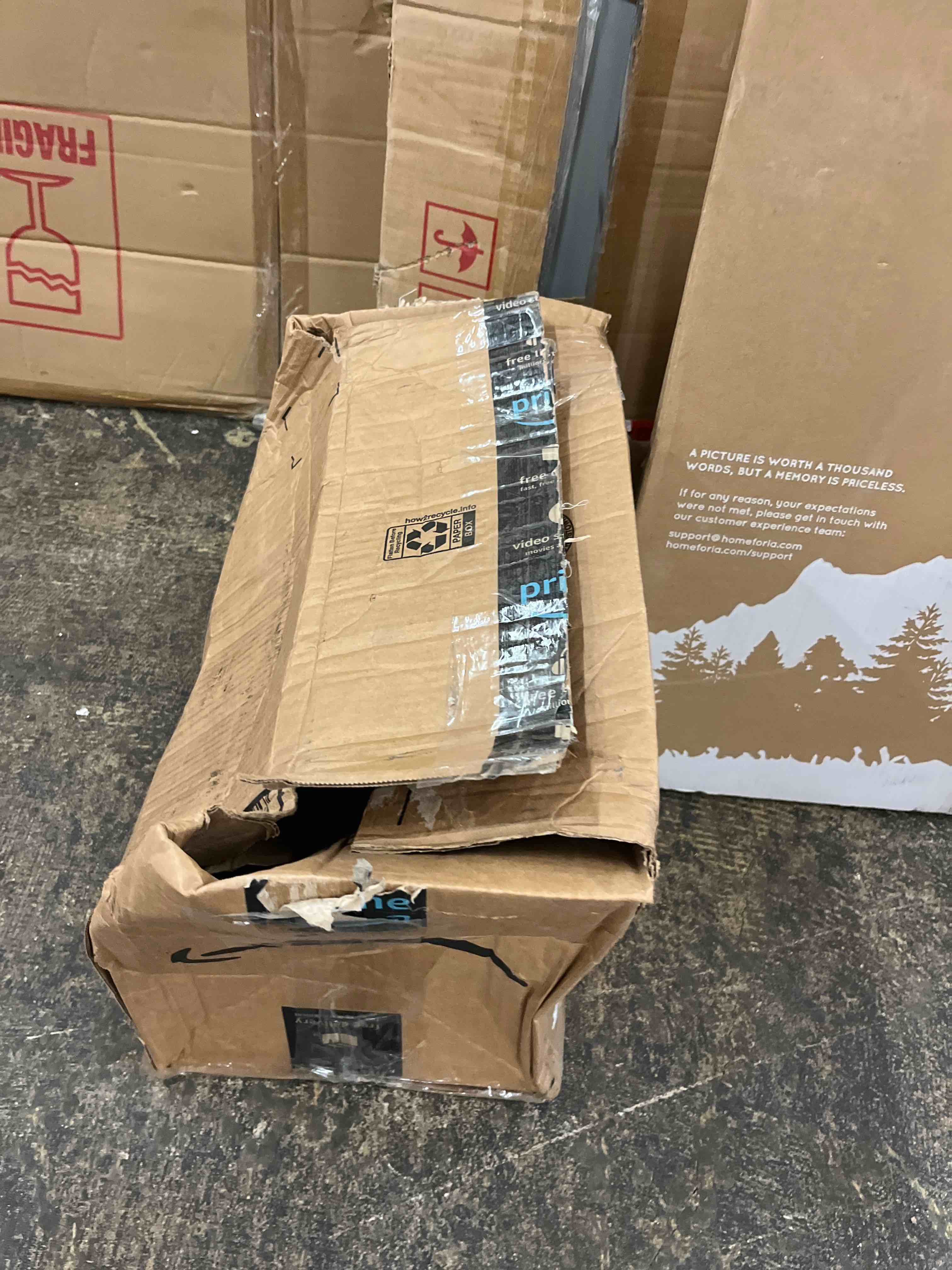 https://s3.amazonaws.com/lotting-images-prod/phillipi/RED6798428_1736983378791.jpeg