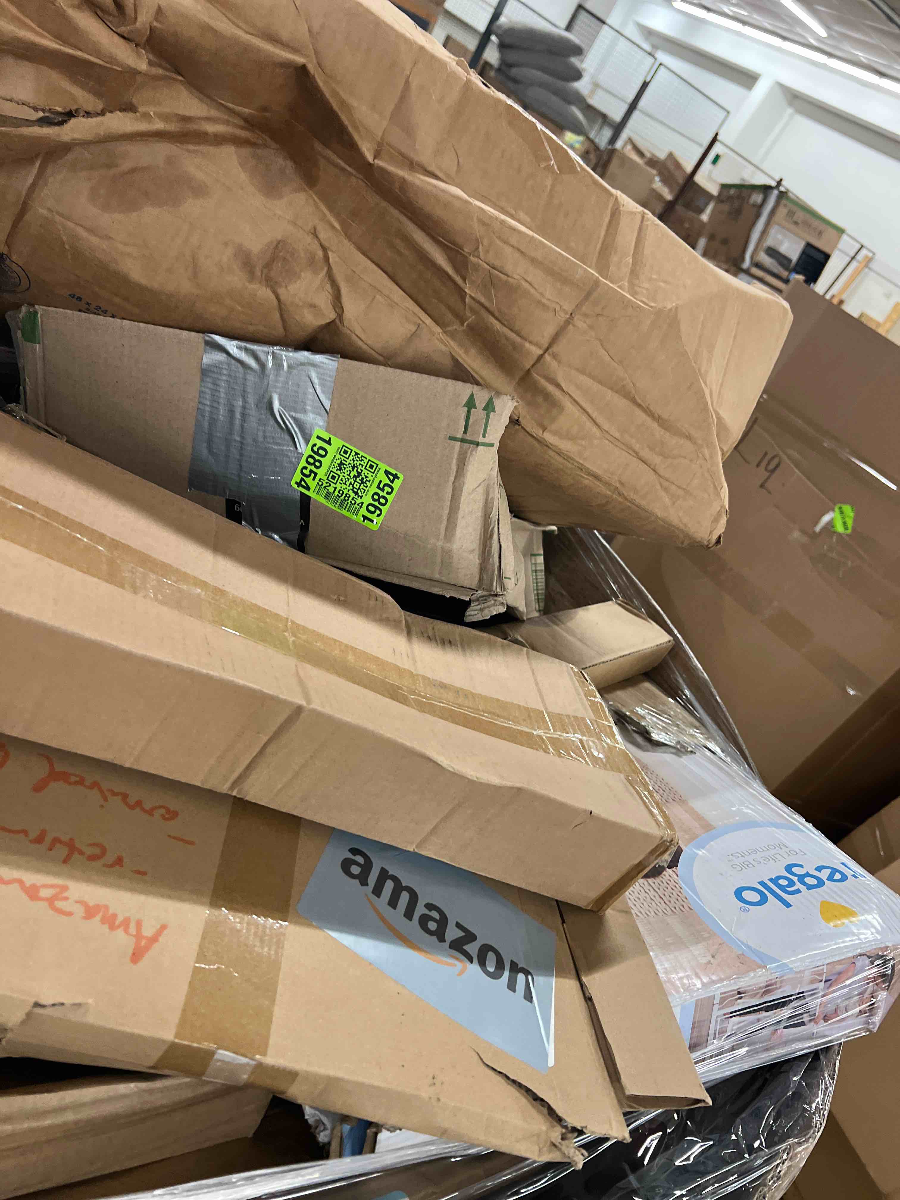 https://s3.amazonaws.com/lotting-images-prod/phillipi/RED6798448_1754505938591.jpeg