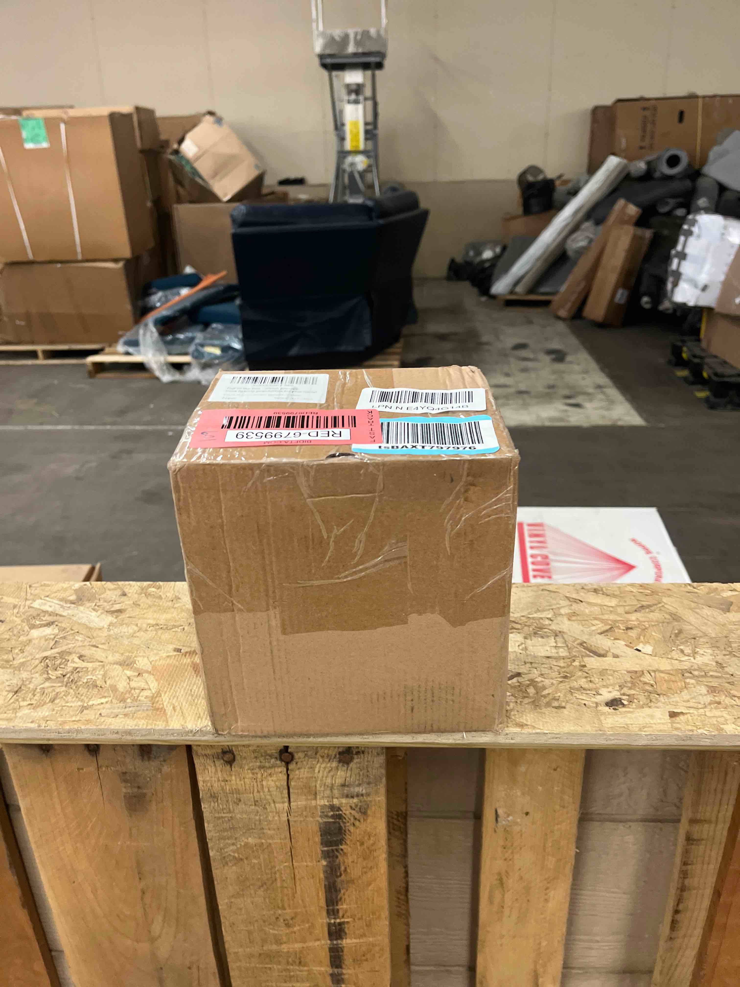 https://s3.amazonaws.com/lotting-images-prod/phillipi/RED6799539_1745468724312.jpeg