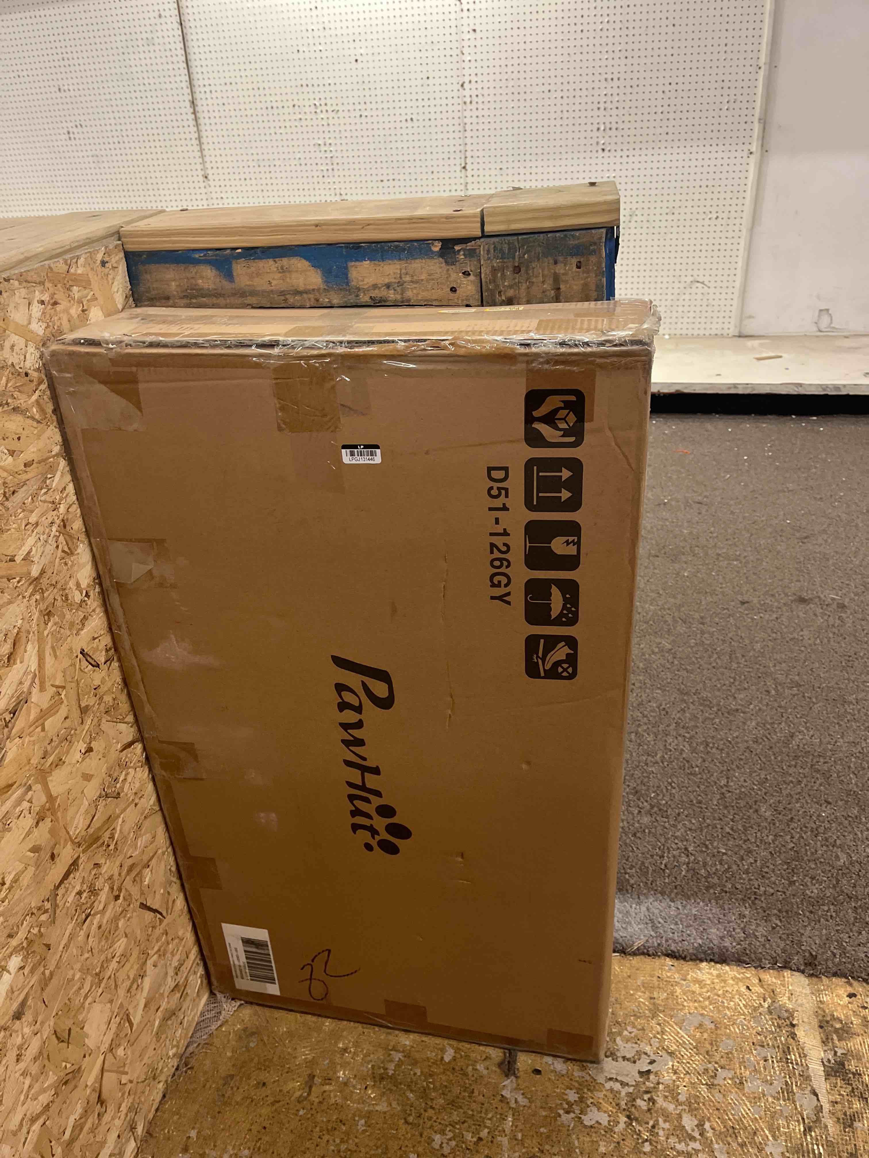 https://s3.amazonaws.com/lotting-images-prod/phillipi/RED6799656_1745555099177.jpeg