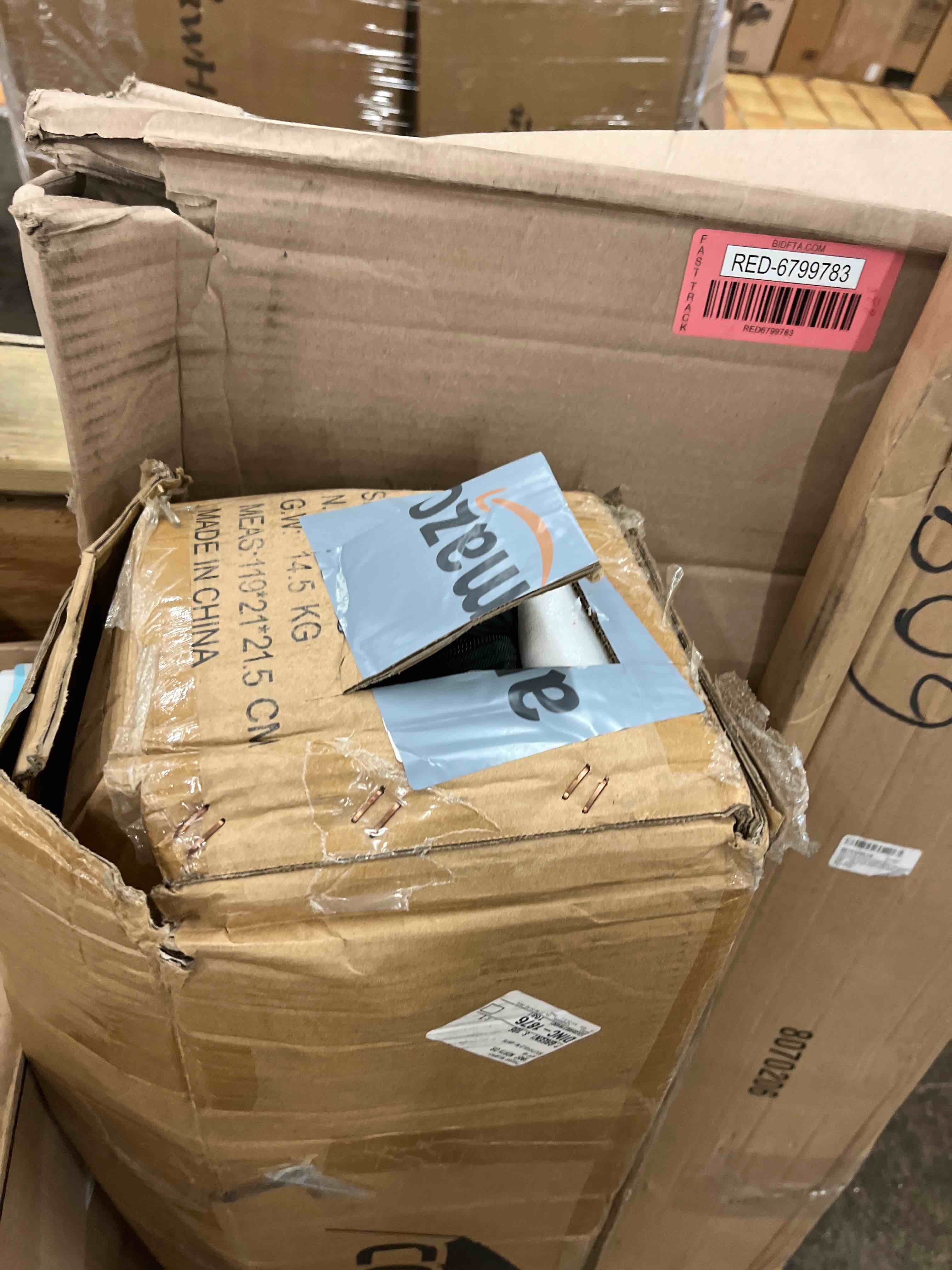 https://s3.amazonaws.com/lotting-images-prod/phillipi/RED6799784_1745517429594.jpeg