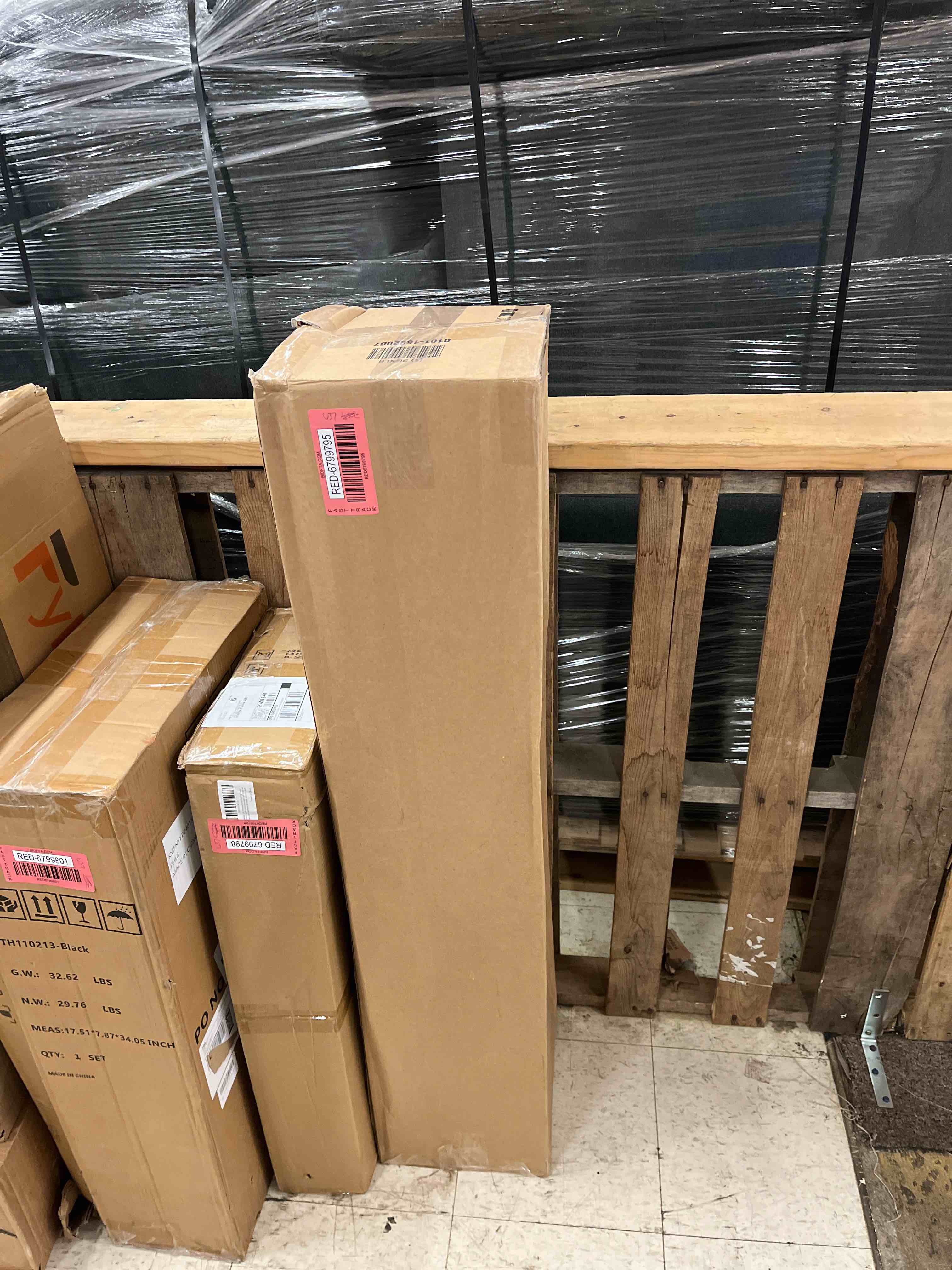 https://s3.amazonaws.com/lotting-images-prod/phillipi/RED6799795_1746047158952.jpeg