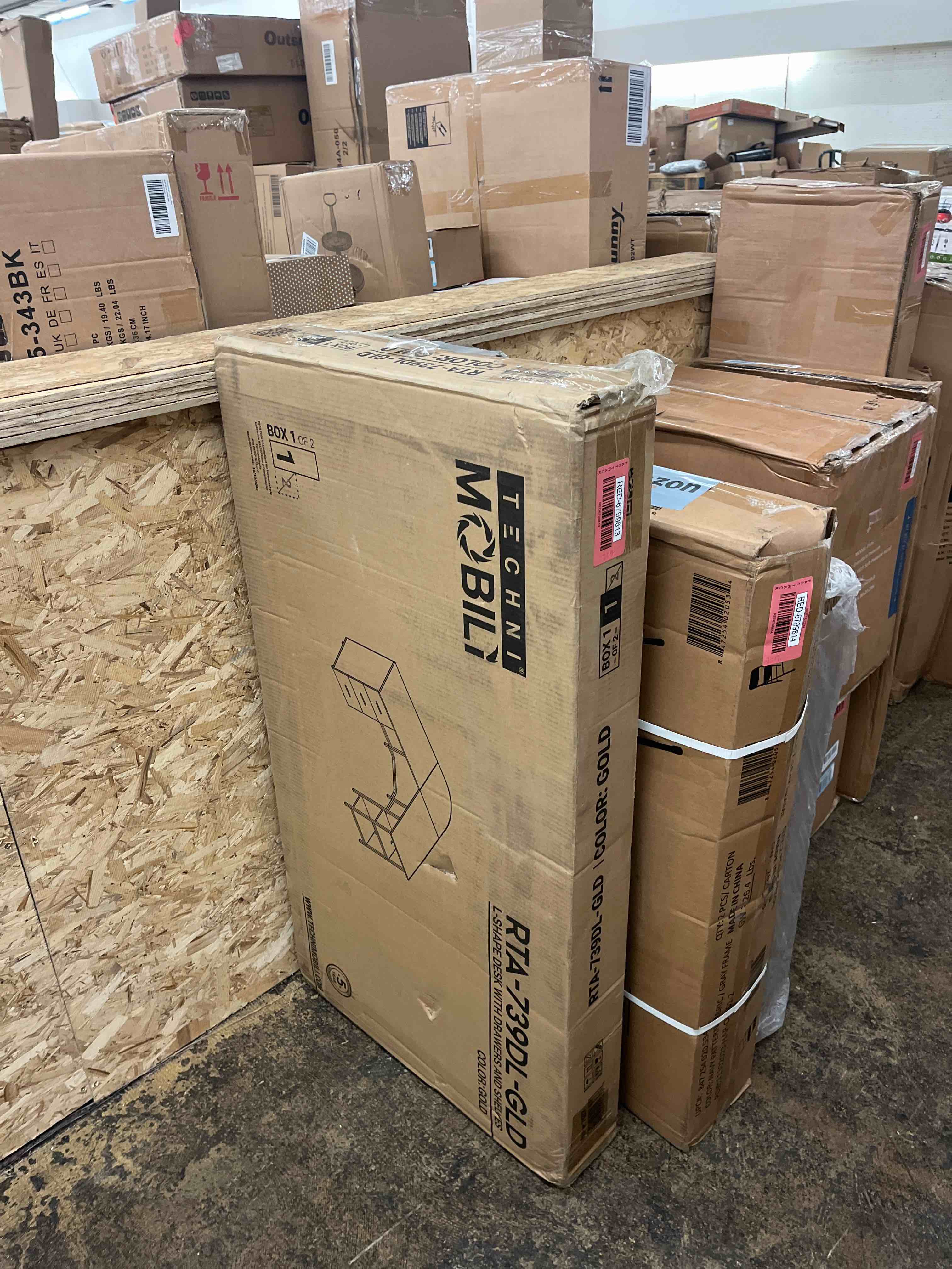 https://s3.amazonaws.com/lotting-images-prod/phillipi/RED6799813_1745562678045.jpeg