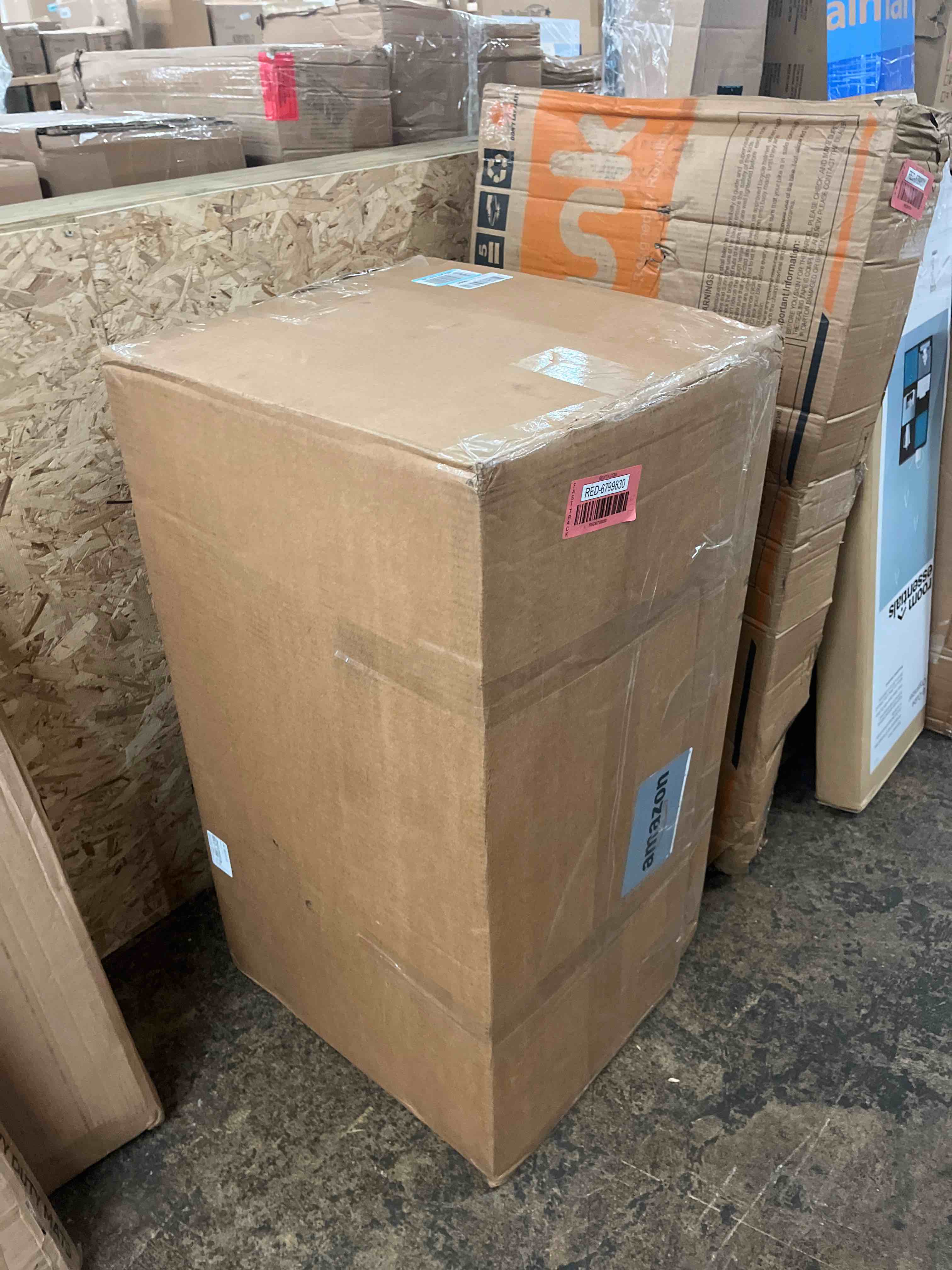 https://s3.amazonaws.com/lotting-images-prod/phillipi/RED6799830_1745561033952.jpeg
