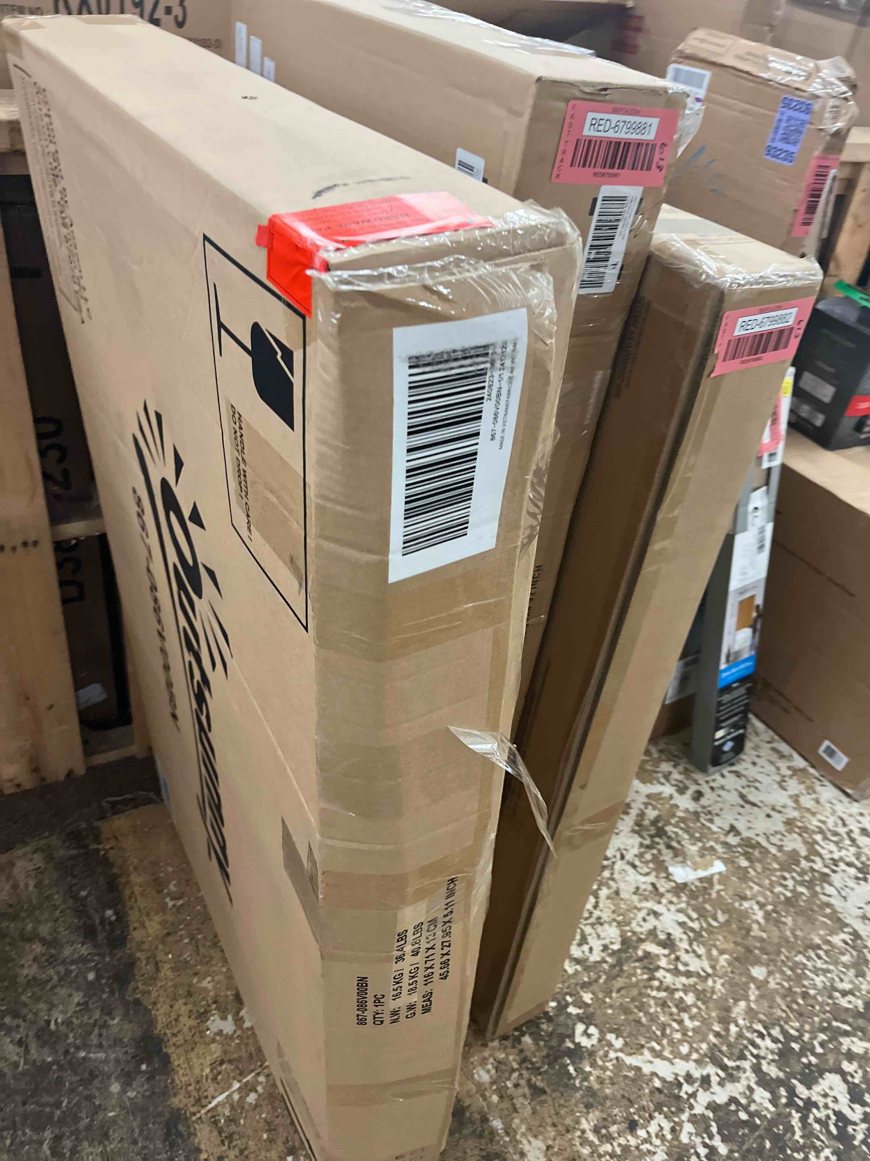 https://s3.amazonaws.com/lotting-images-prod/phillipi/RED6799880_1745565170065.jpeg