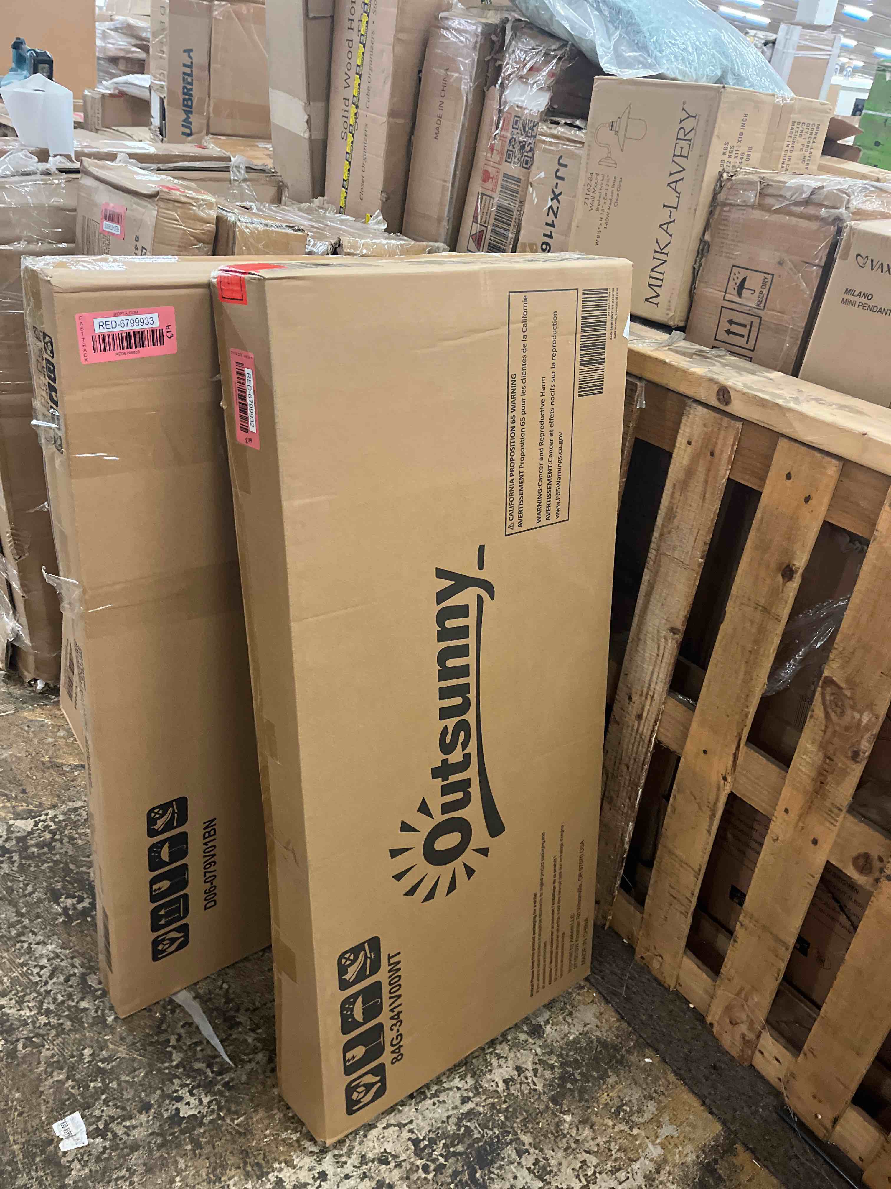 https://s3.amazonaws.com/lotting-images-prod/phillipi/RED6799932_1745564845883.jpeg