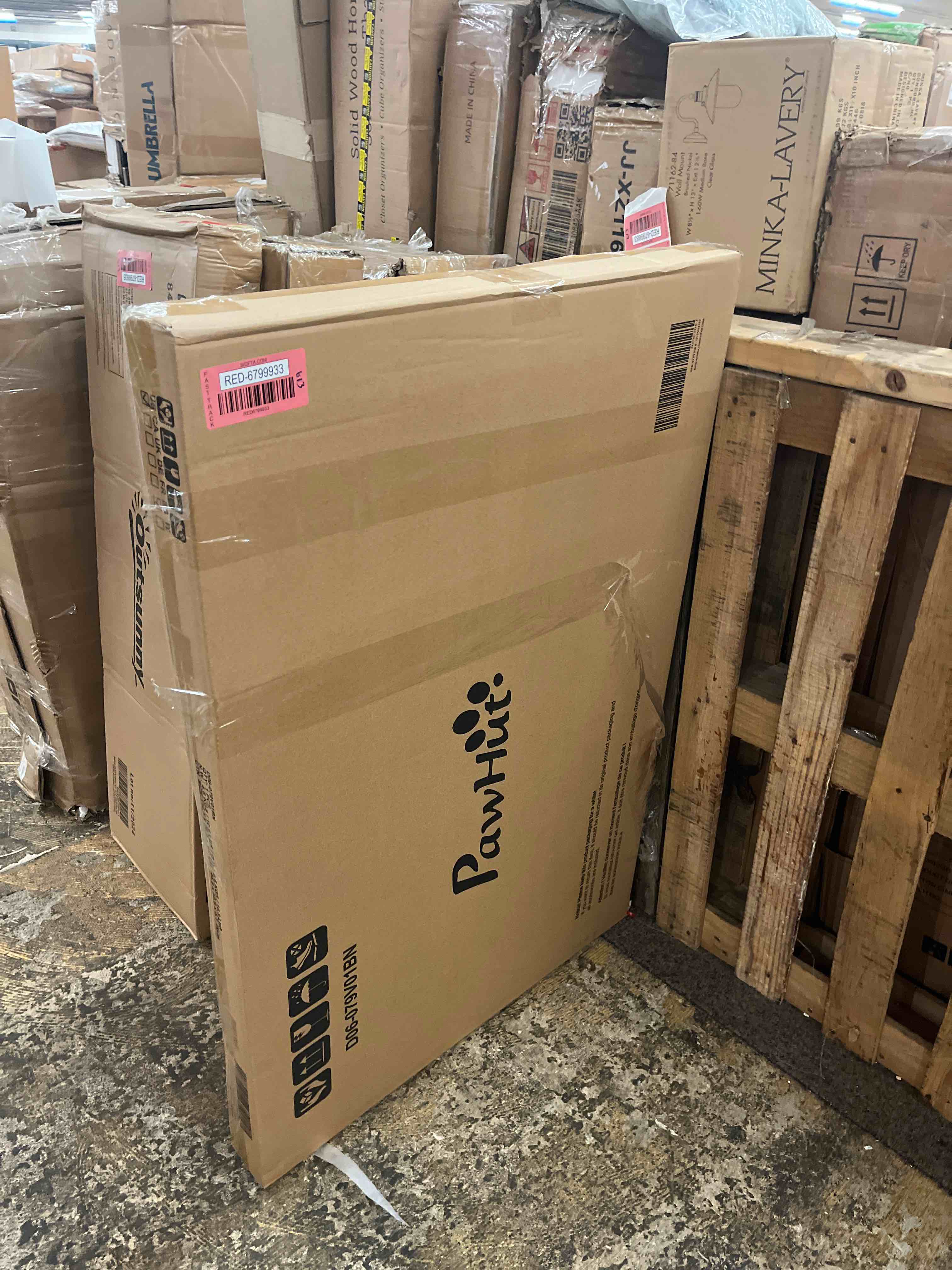 https://s3.amazonaws.com/lotting-images-prod/phillipi/RED6799933_1745564769389.jpeg