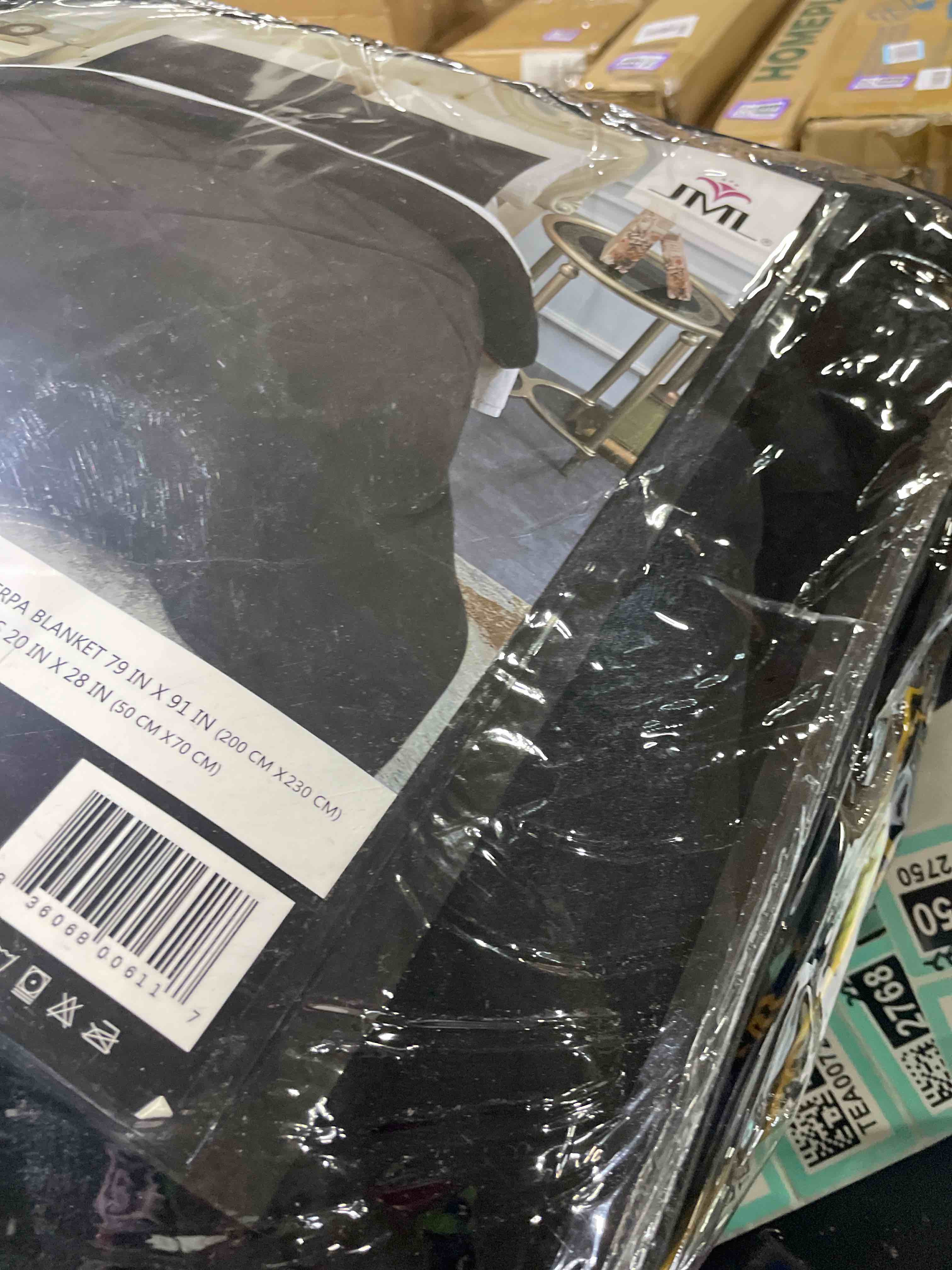 https://s3.amazonaws.com/lotting-images-prod/phillipi/TEA0072750_1731687548638.jpeg
