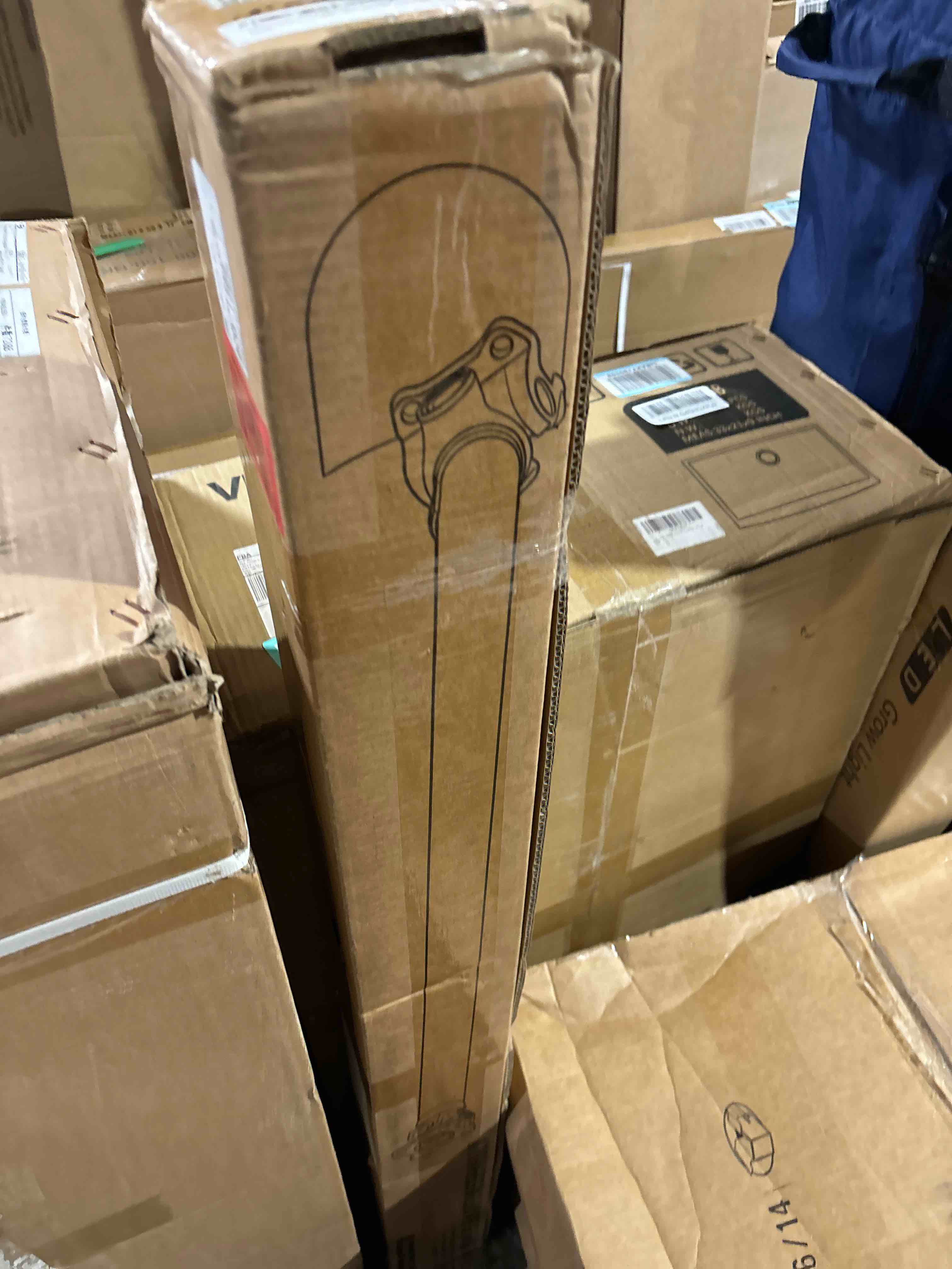 https://s3.amazonaws.com/lotting-images-prod/phillipi/TEA0072808_1731449540441.jpeg