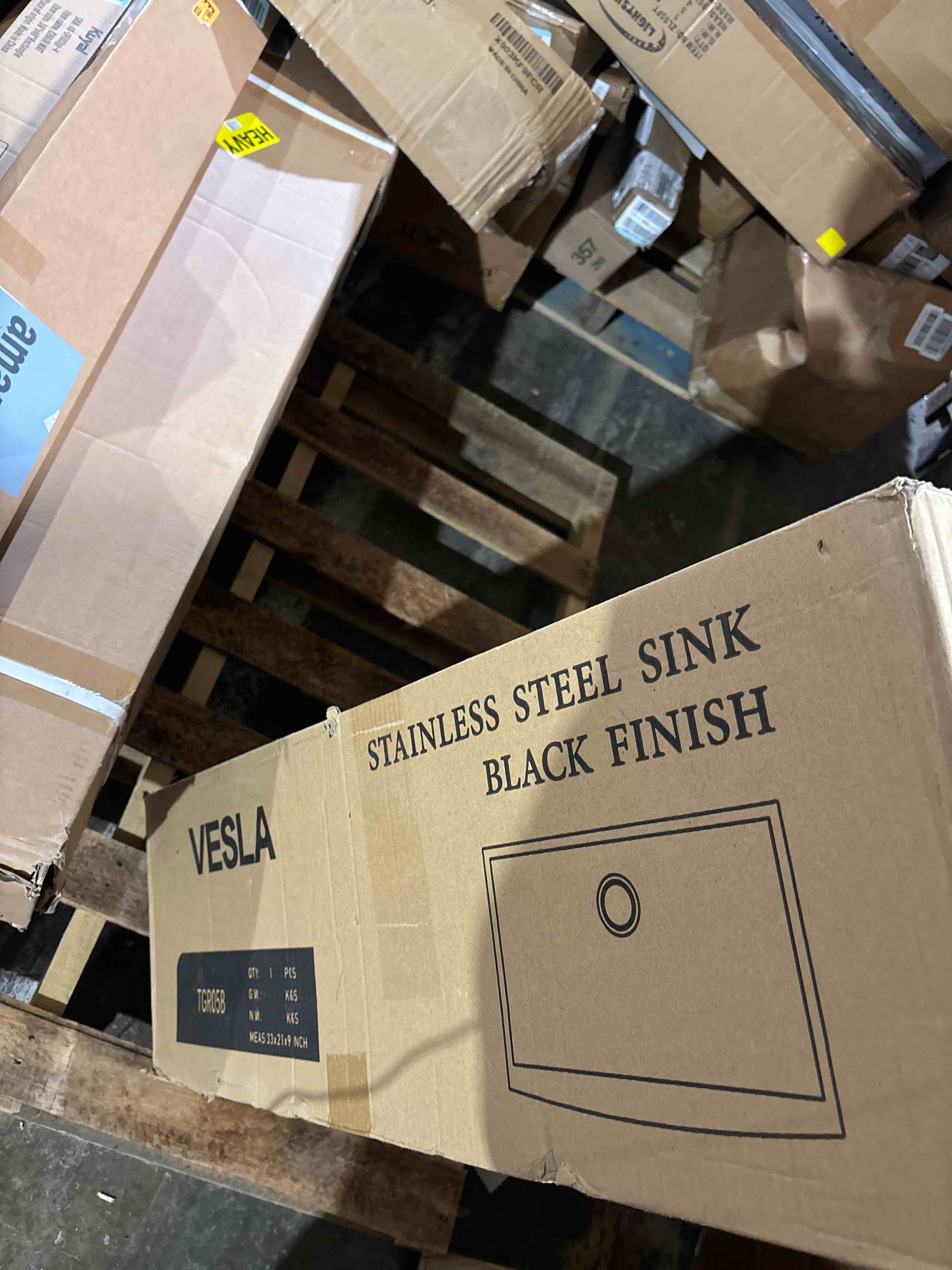 https://s3.amazonaws.com/lotting-images-prod/phillipi/TEA0072812_1731449130242.jpeg