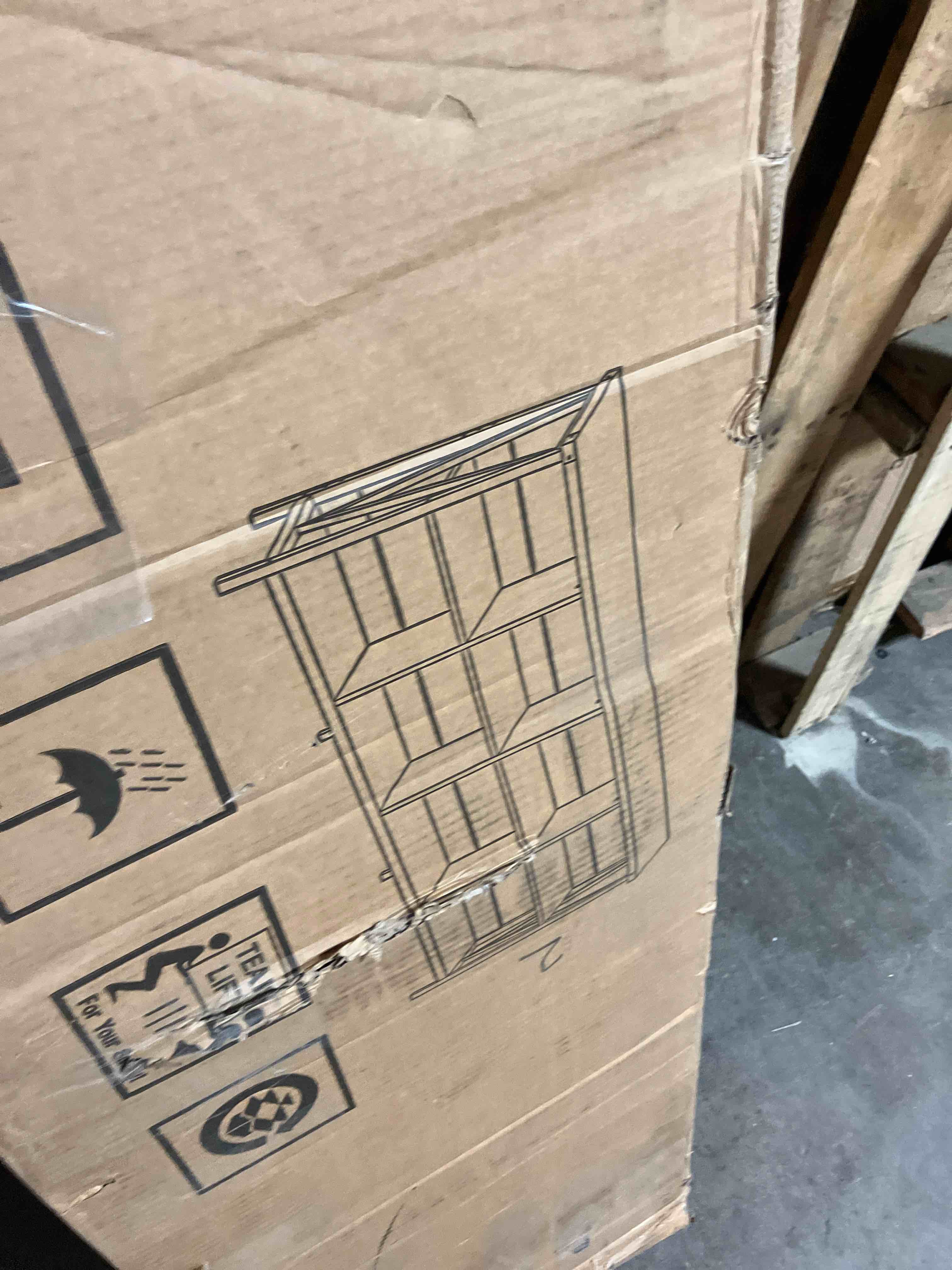 https://s3.amazonaws.com/lotting-images-prod/phillipi/TEA0073202_1731445047289.jpeg