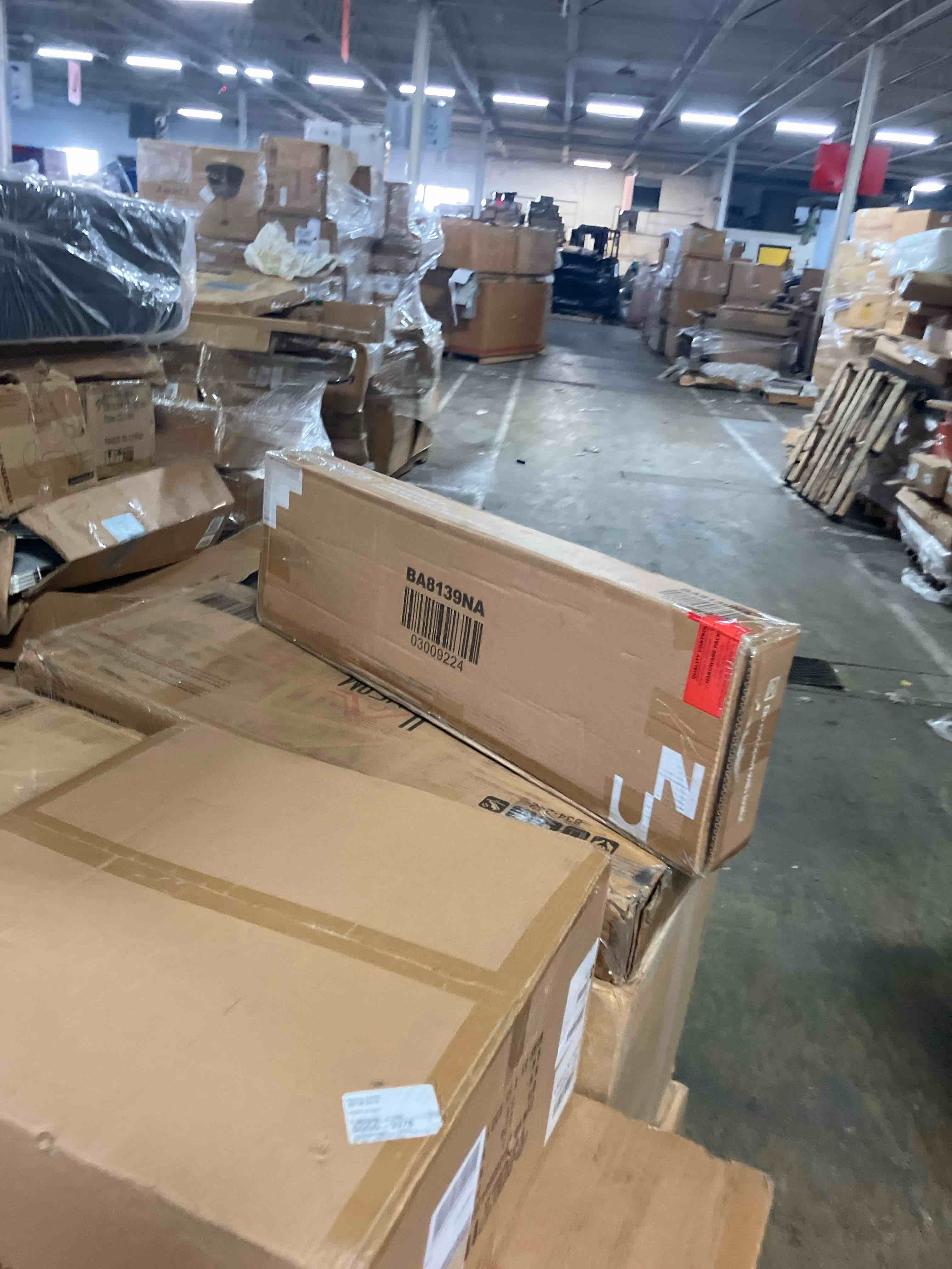 https://s3.amazonaws.com/lotting-images-prod/phillipi/TEA0073285_1731516844052.jpeg