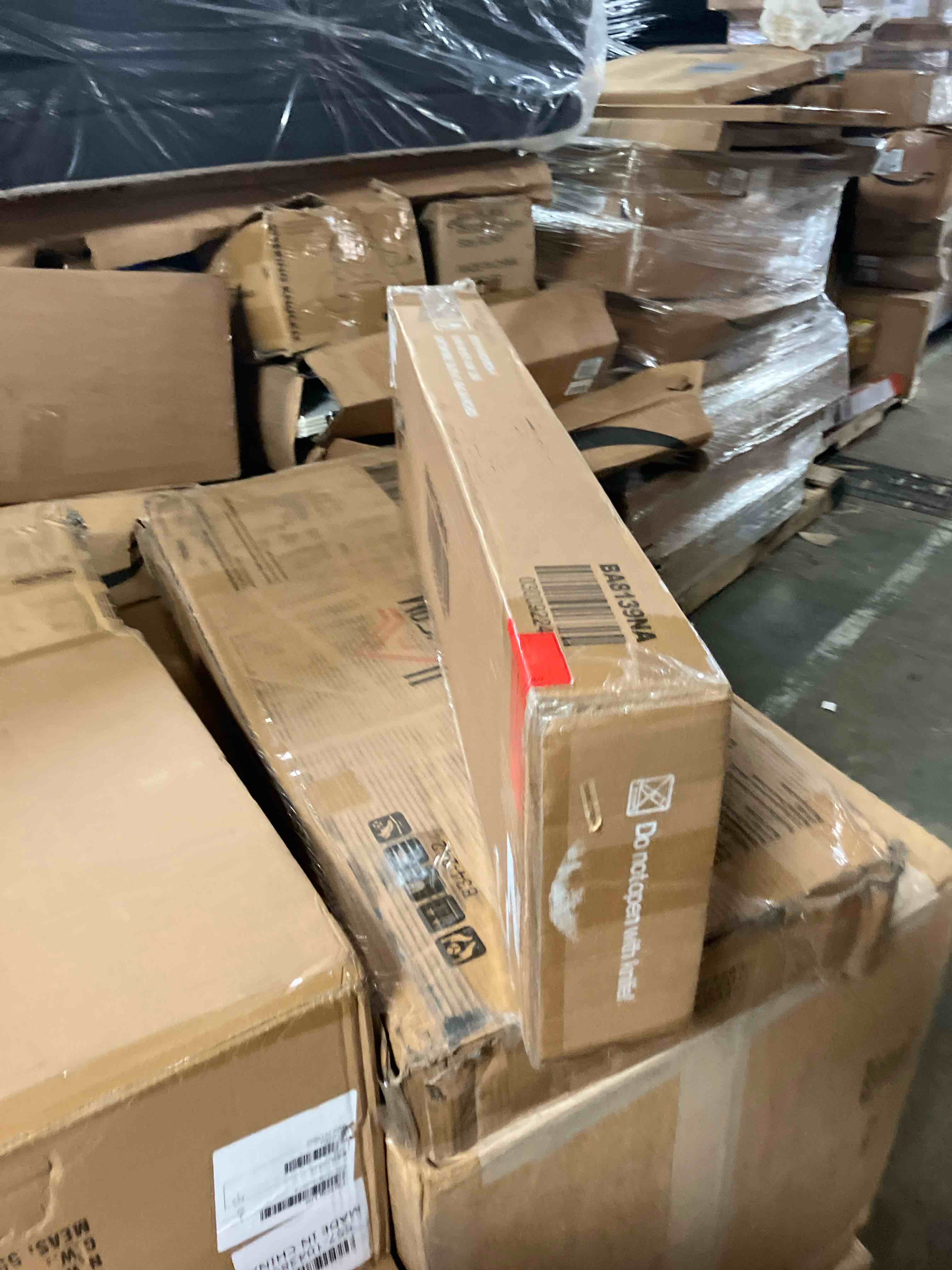 https://s3.amazonaws.com/lotting-images-prod/phillipi/TEA0073285_1731516845494.jpeg
