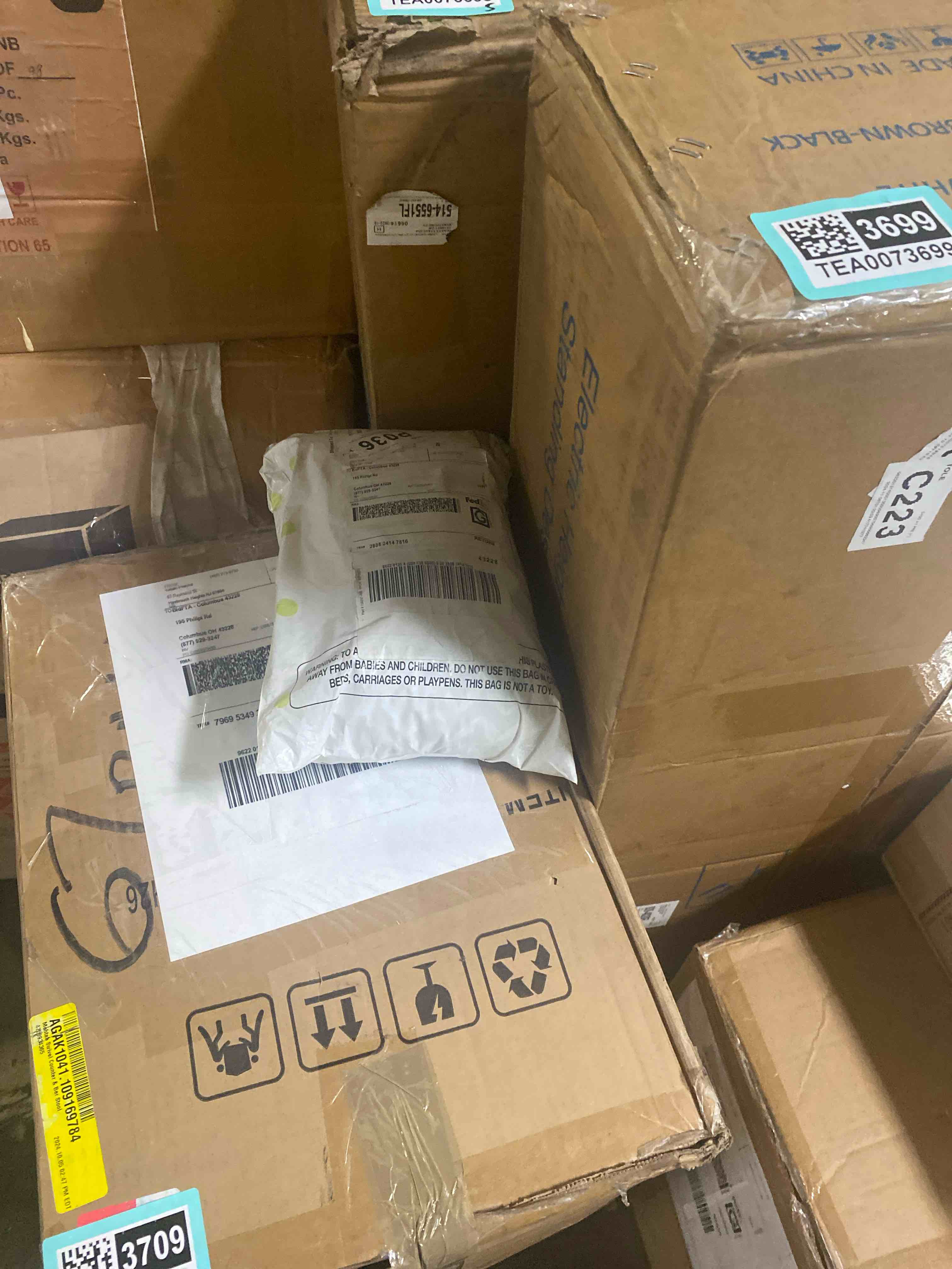 https://s3.amazonaws.com/lotting-images-prod/phillipi/TEA0073710_1730905828510.jpeg