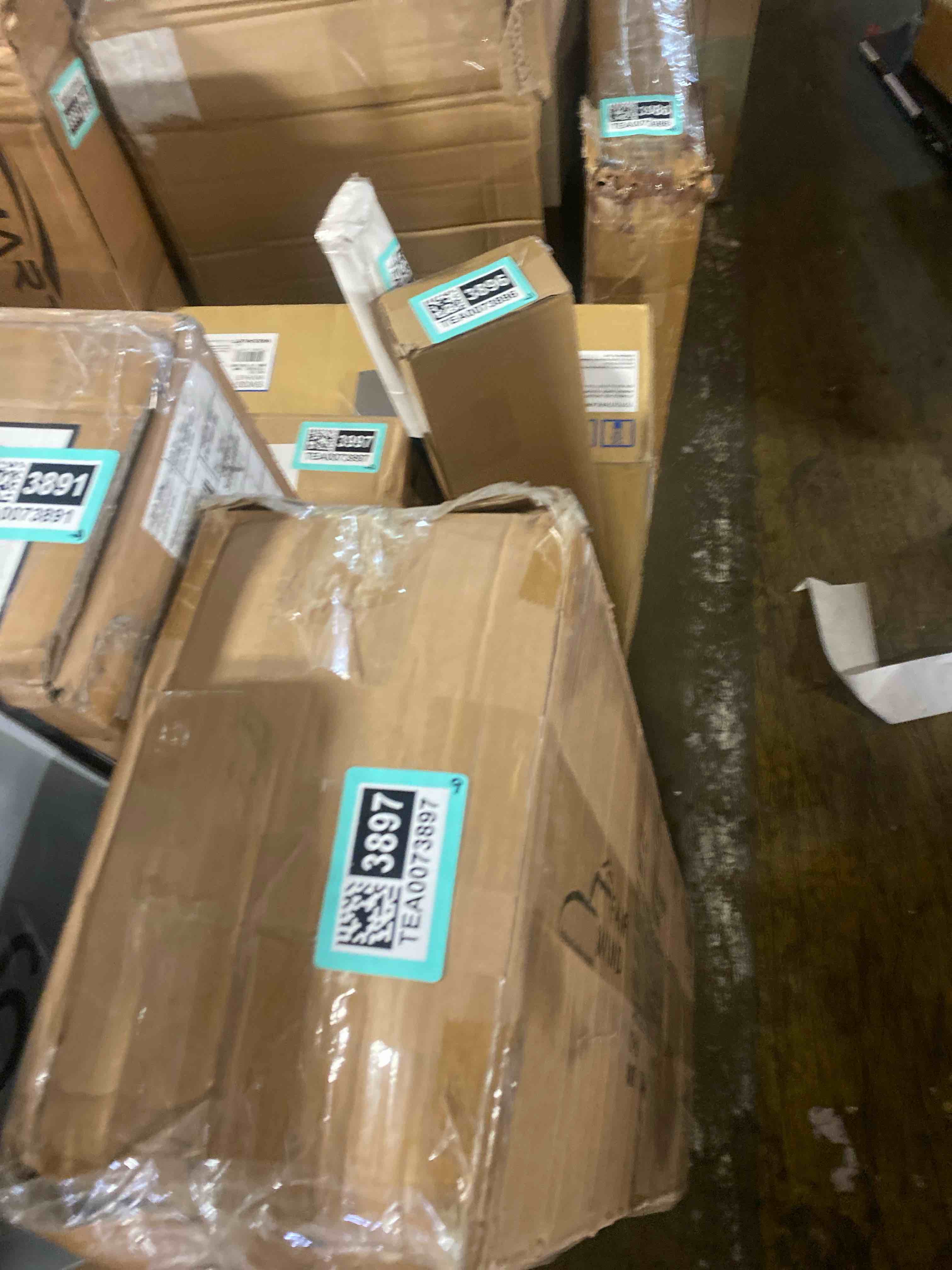 https://s3.amazonaws.com/lotting-images-prod/phillipi/TEA0073897_1730839537575.jpeg
