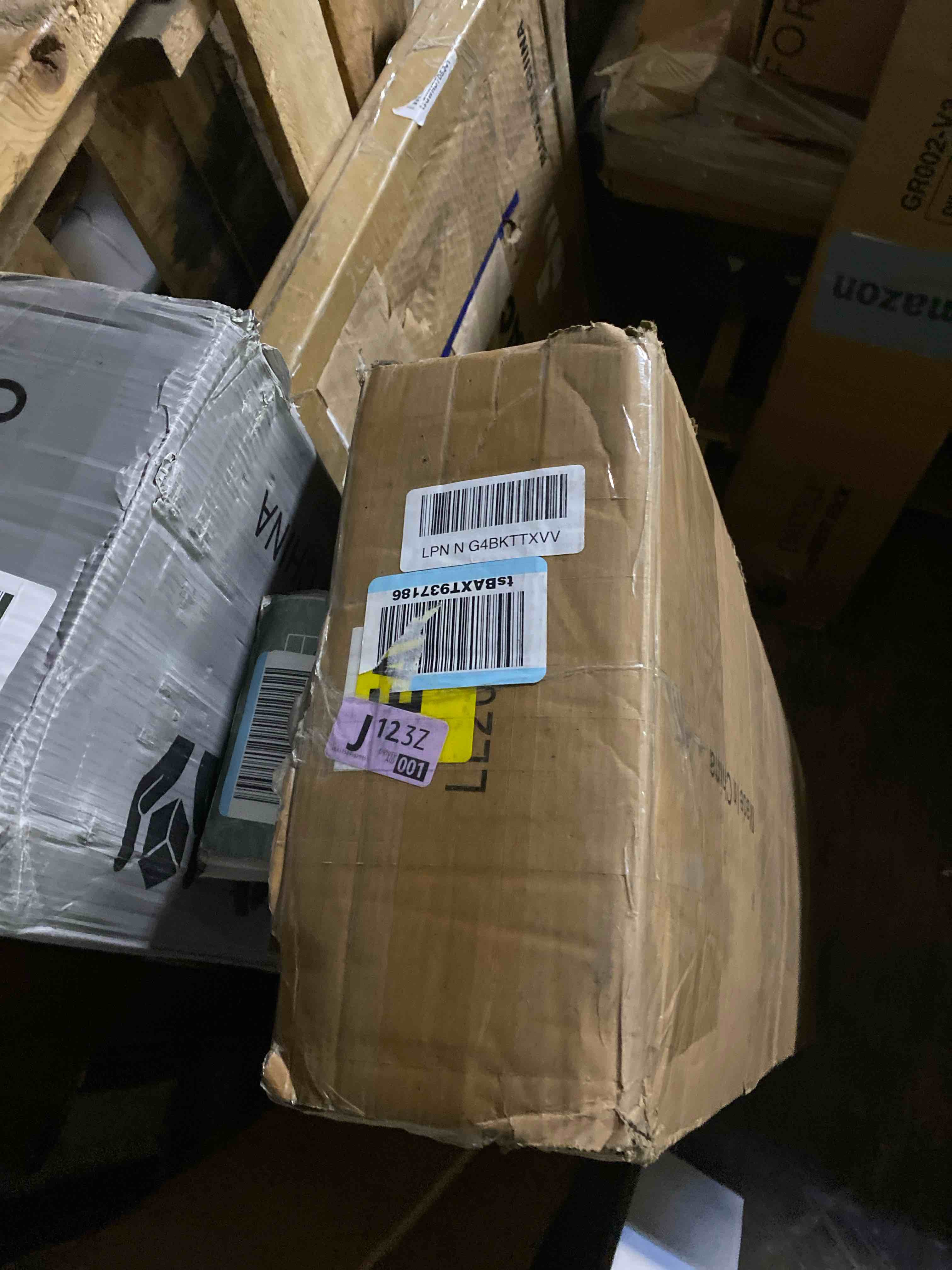 https://s3.amazonaws.com/lotting-images-prod/phillipi/TEA0074401_1730405083353.jpeg
