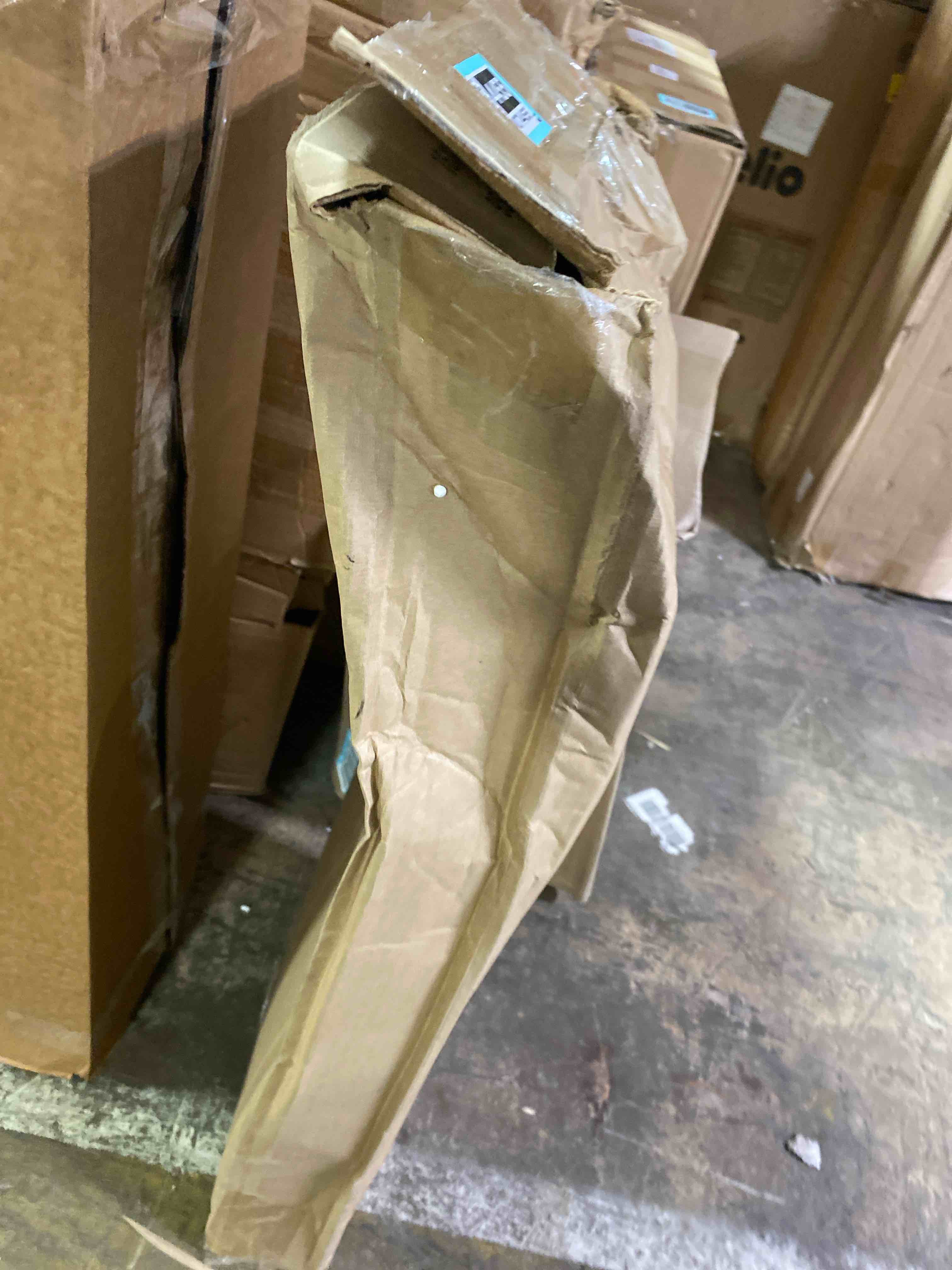 https://s3.amazonaws.com/lotting-images-prod/phillipi/TEA0074455_1730478213402.jpeg