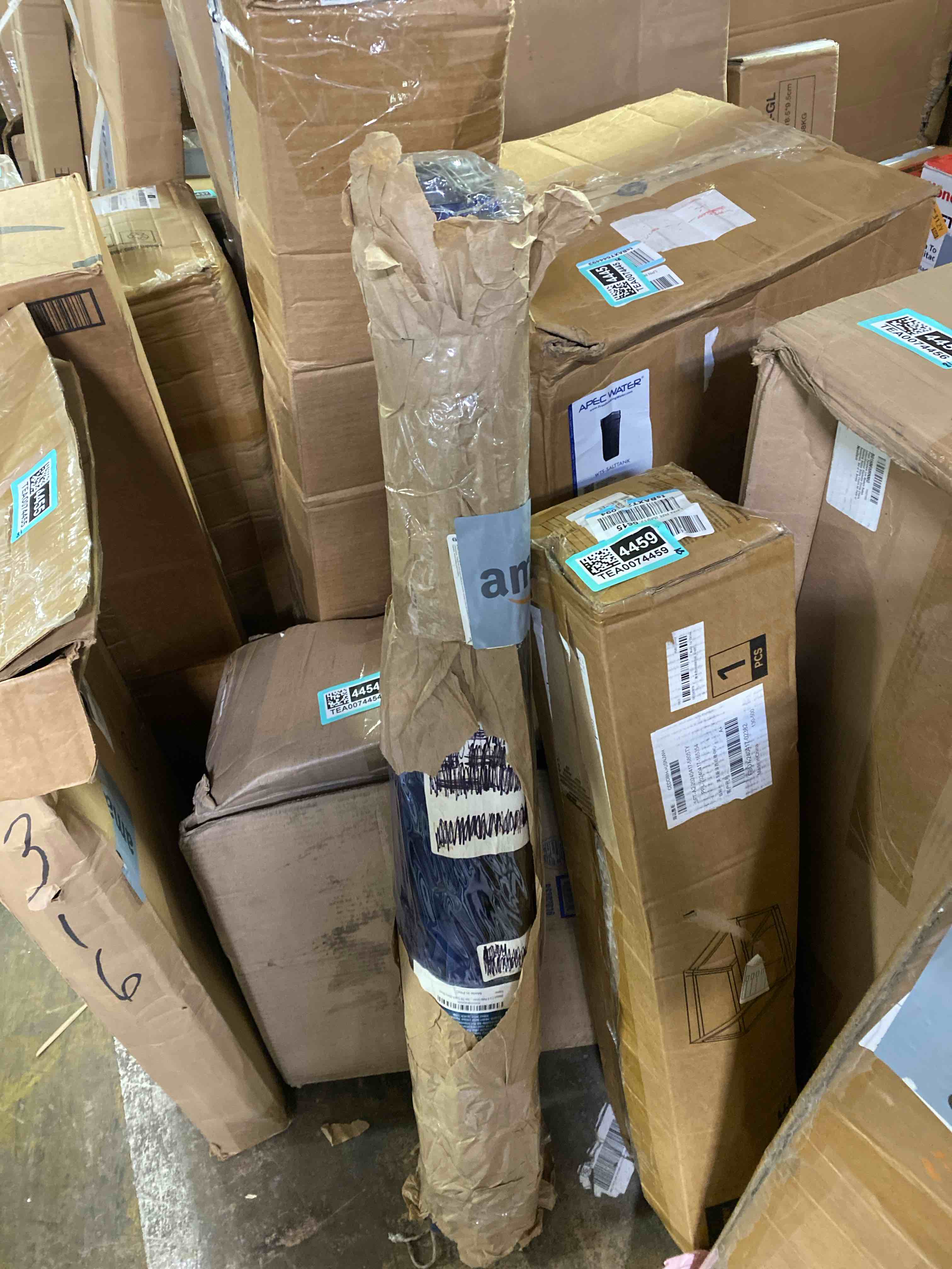 https://s3.amazonaws.com/lotting-images-prod/phillipi/TEA0074462_1730483914342.jpeg