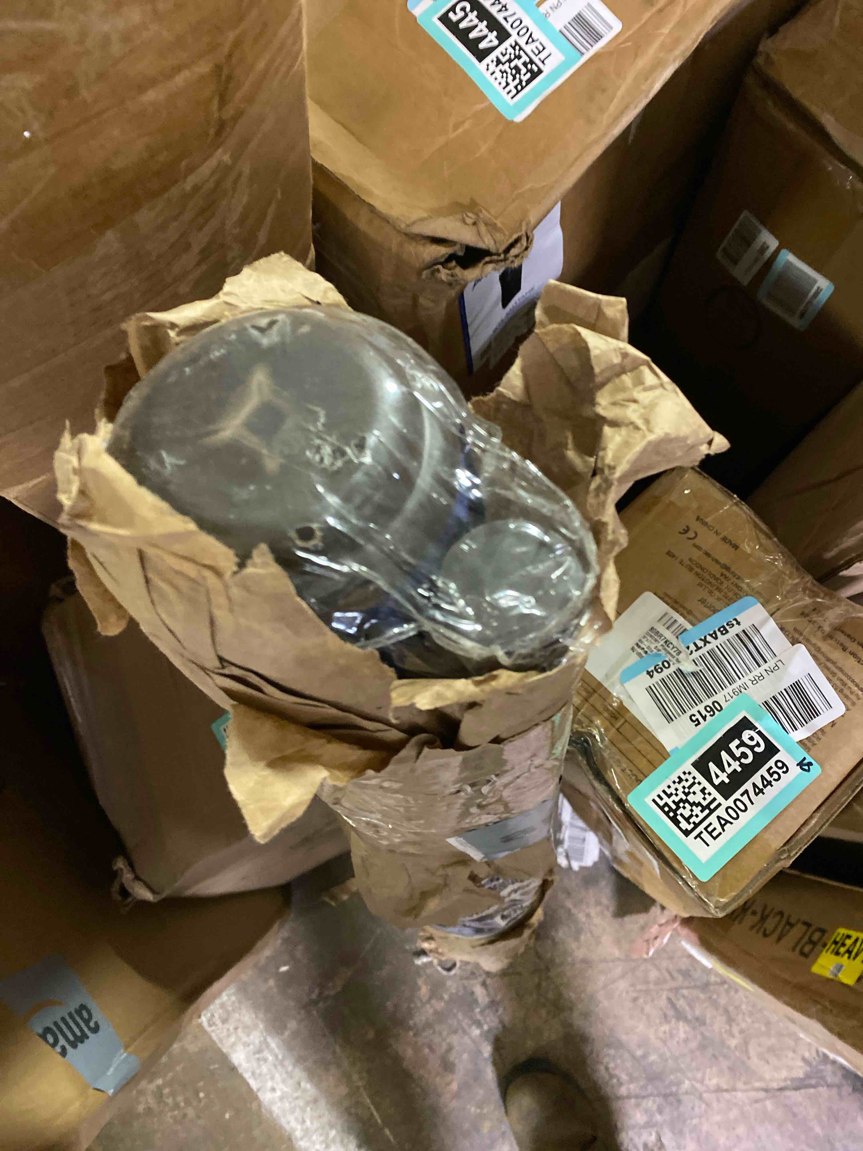 https://s3.amazonaws.com/lotting-images-prod/phillipi/TEA0074462_1730483919026.jpeg