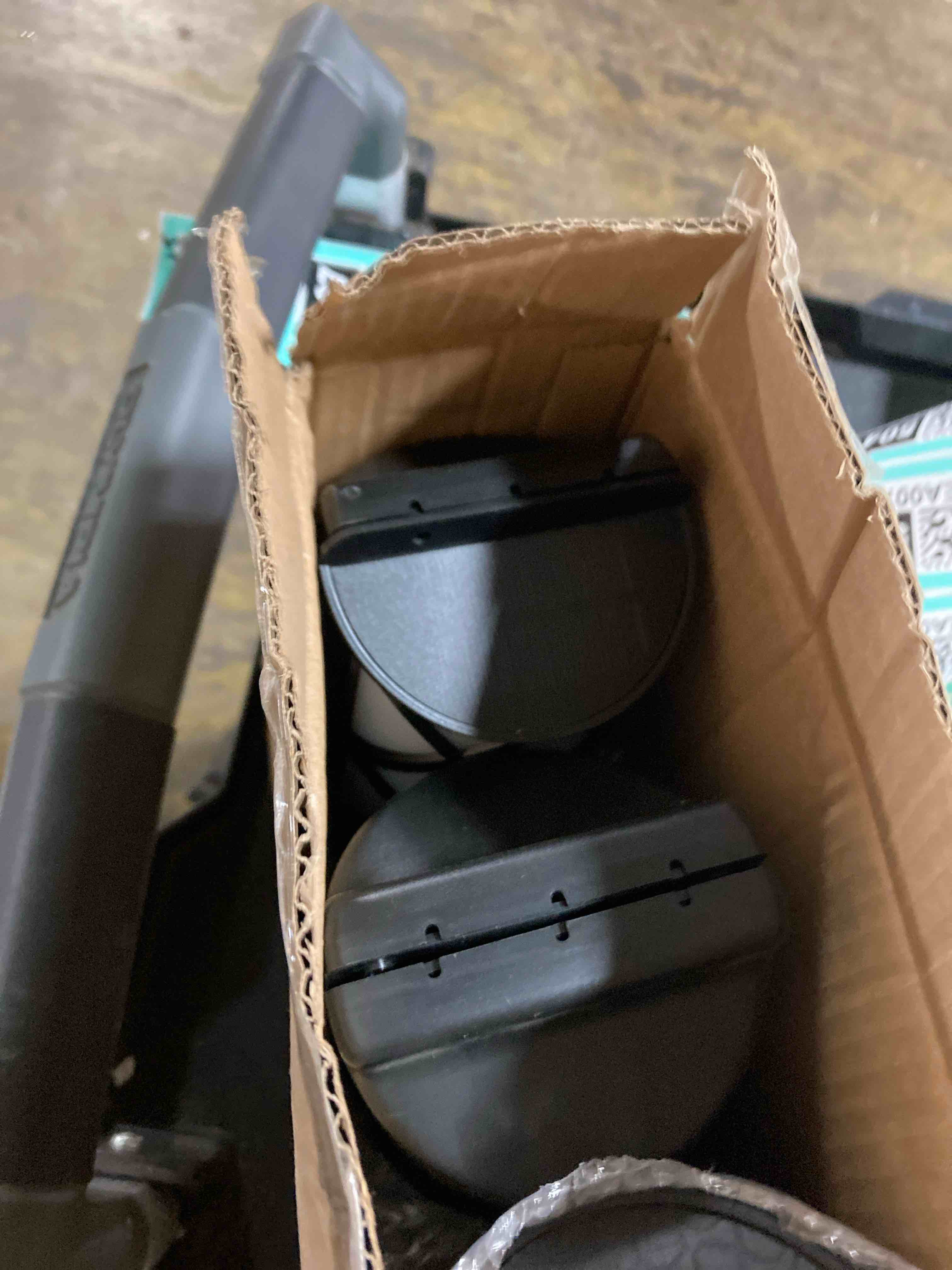 https://s3.amazonaws.com/lotting-images-prod/phillipi/TEA0075010_1730211861914.jpeg